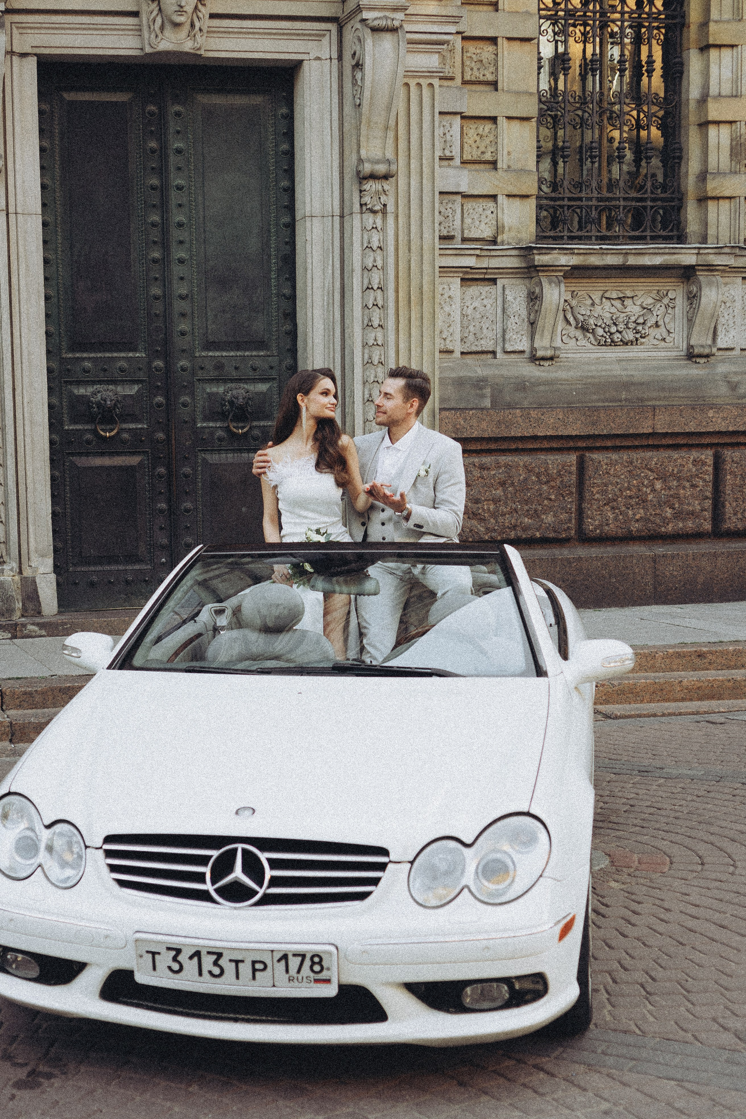 Свадебная сьемка у академии Штиглица. Профессиональный фотограф, Санкт-Петербург — Виктория Богомолова