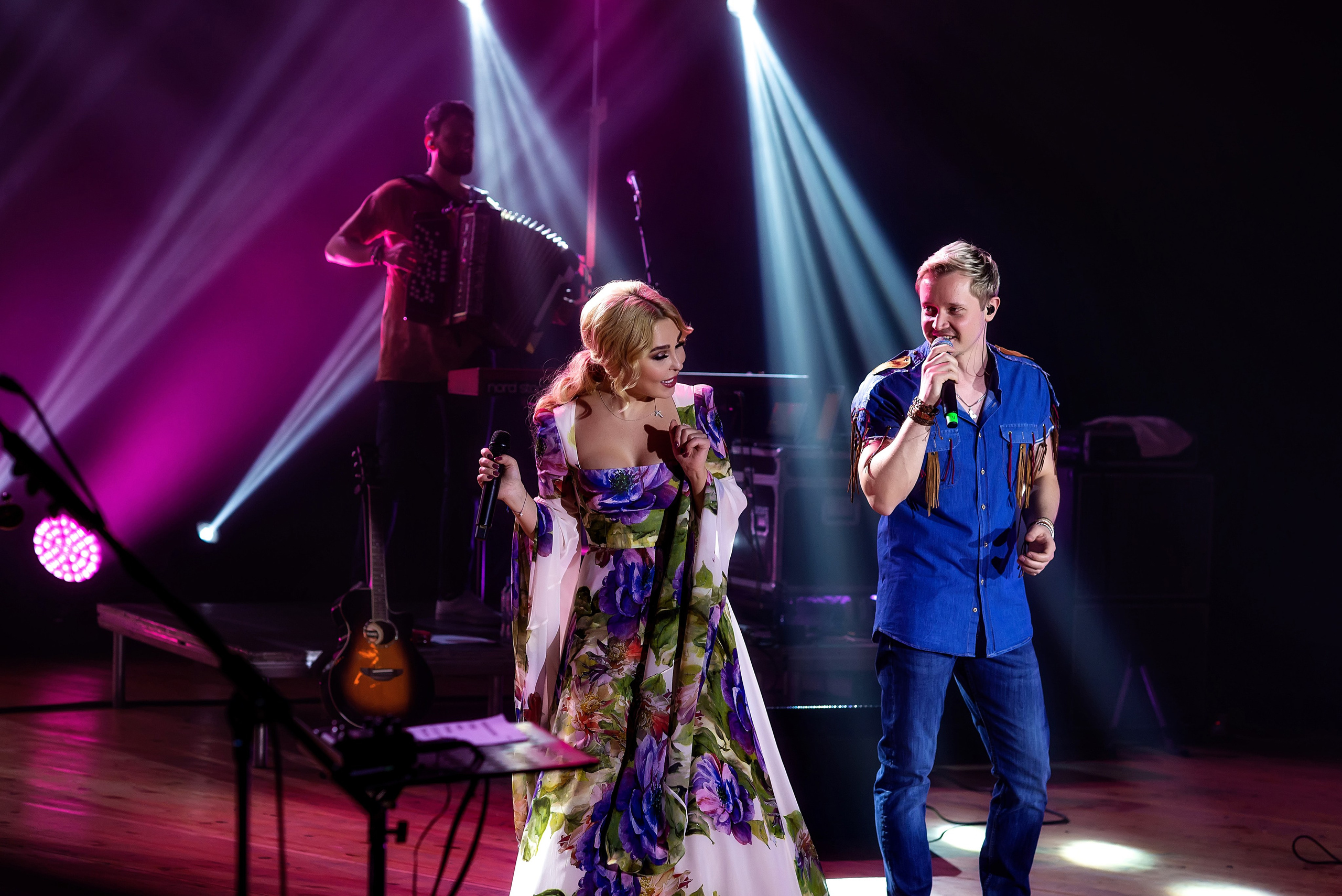 Концерт Пелагеи. Школьный, фэшн фотограф в Тюмени и в России Ирина Королева