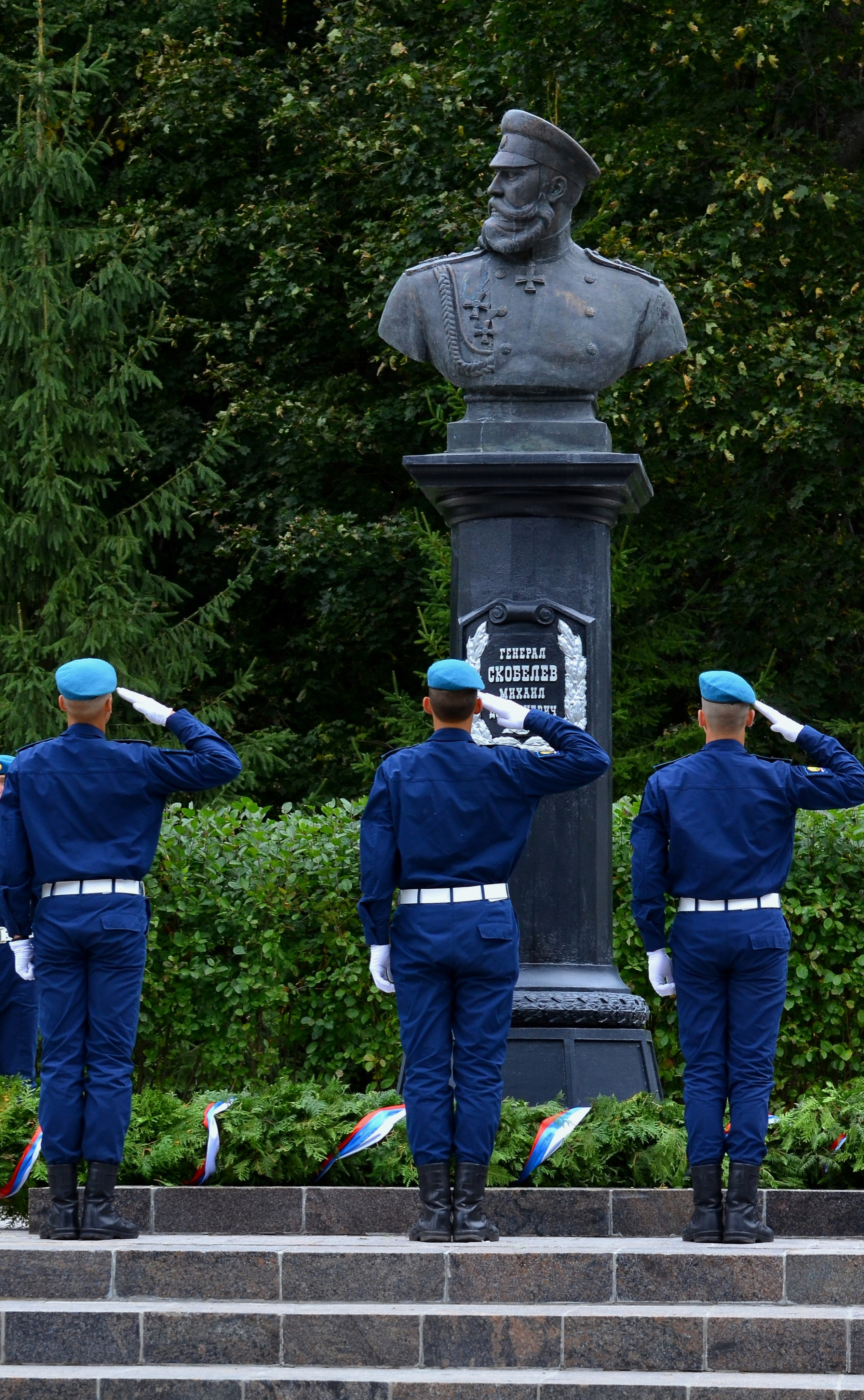 Скобелев. ФОТОГРАФ ВАШИХ МЕРОПРИЯТИЙ РЯЗАНЬ СЕРГЕЙ КЛЮЕВ