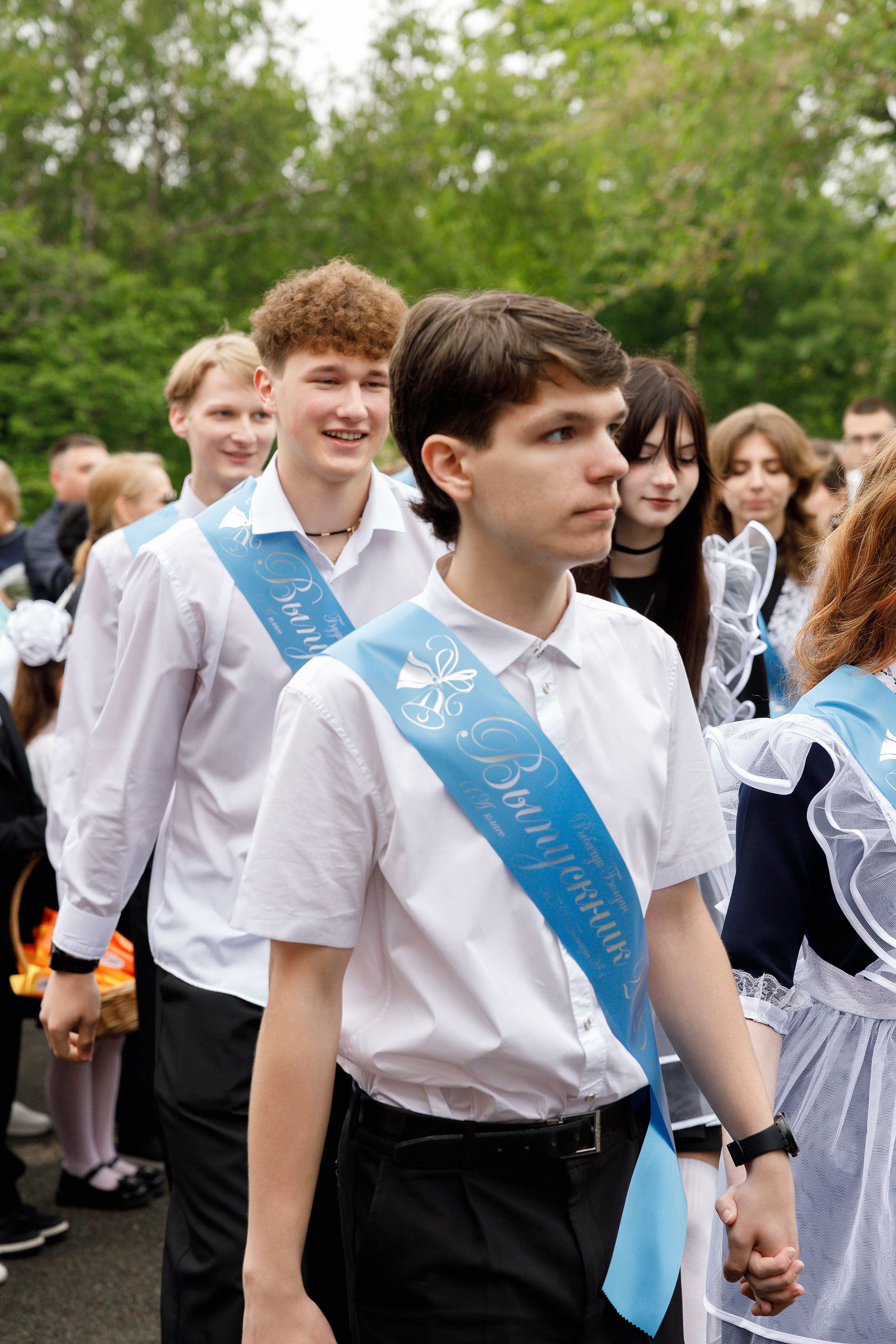 Последний звонок Гимназия Артем. Photoalbum-vl.ru
