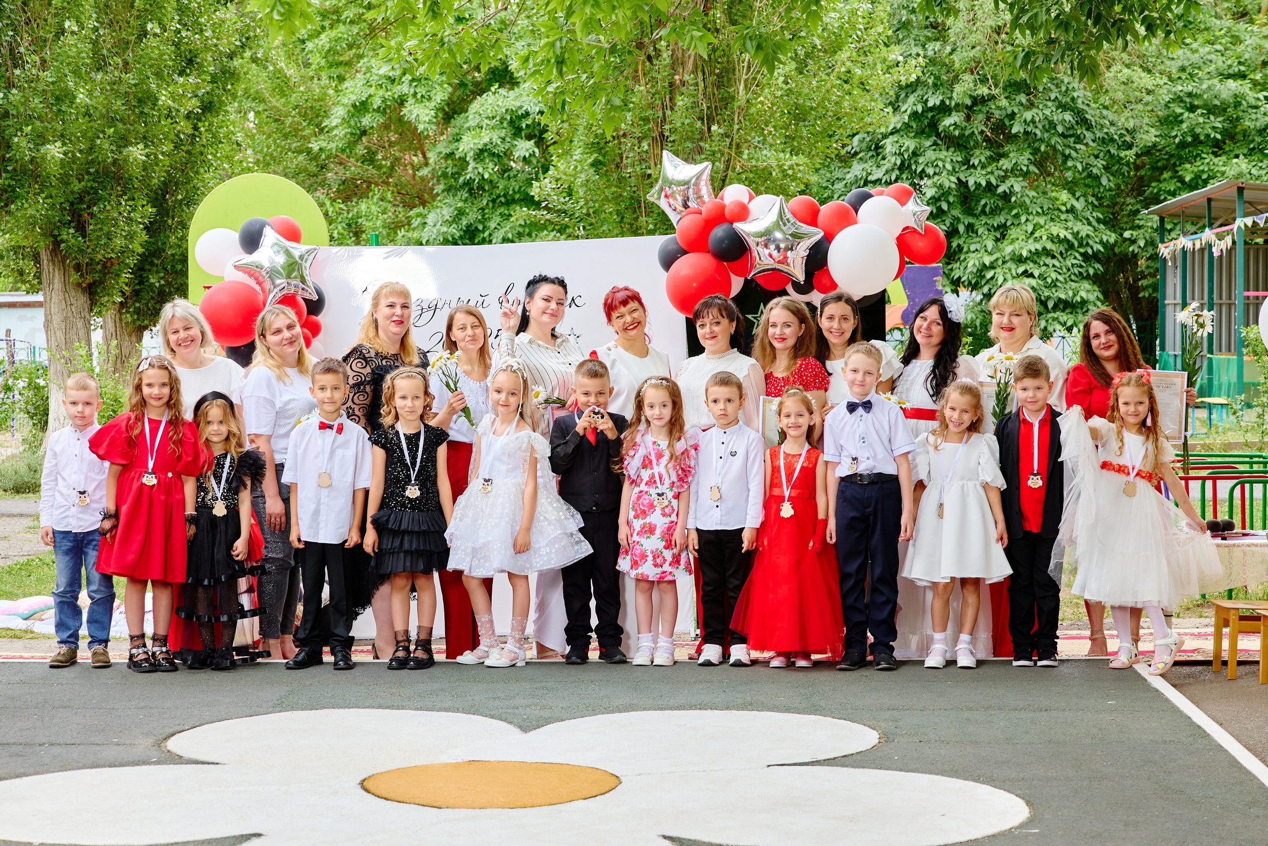 Выпускной 45 сад. Фотограф Выпускные альбомы Таганрог Сергей Коробченко