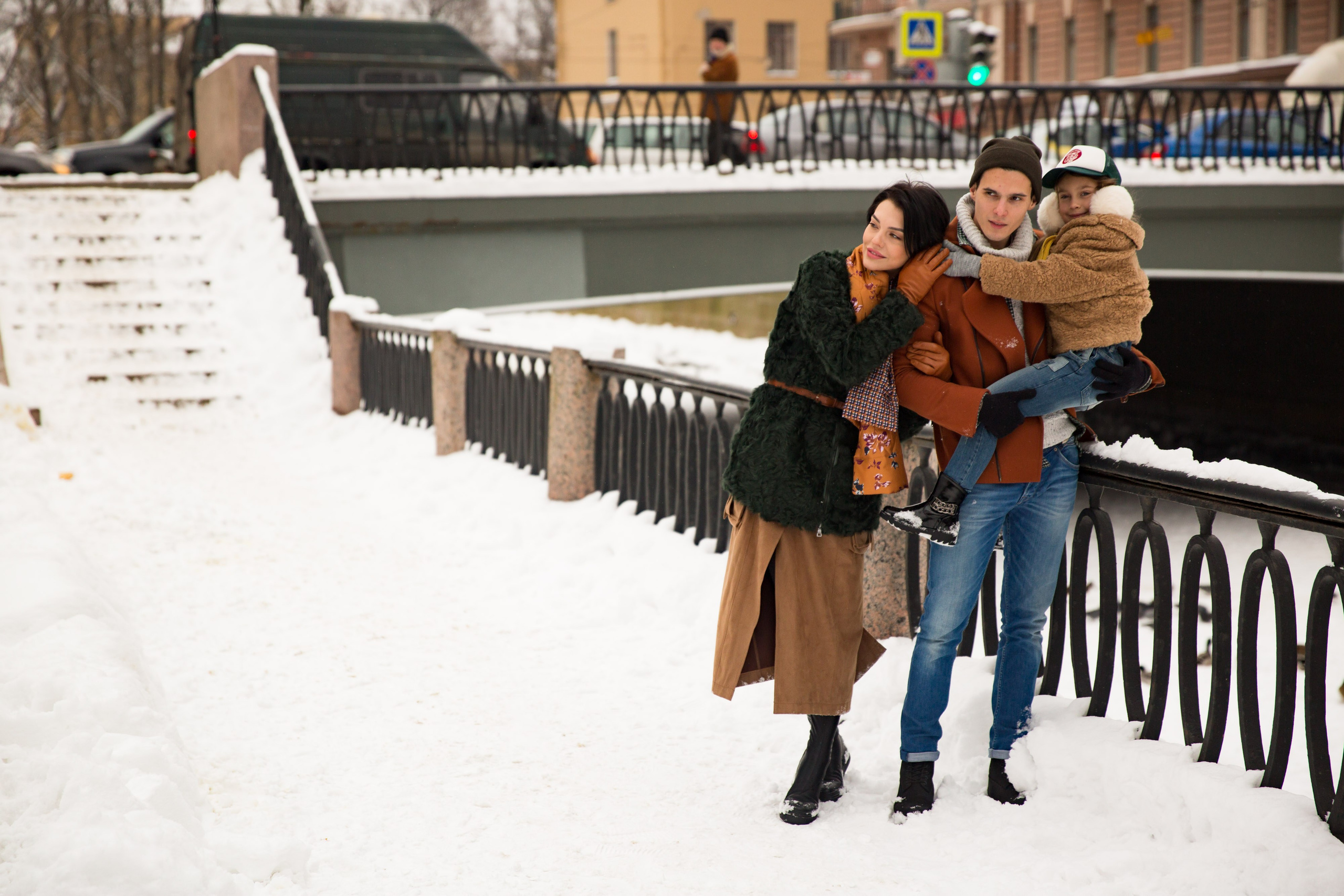 Фотосъемка семьи в городских пейзажах. Свадебный и портретный фотограф в Санкт-Петербурге Надежда Чечулина