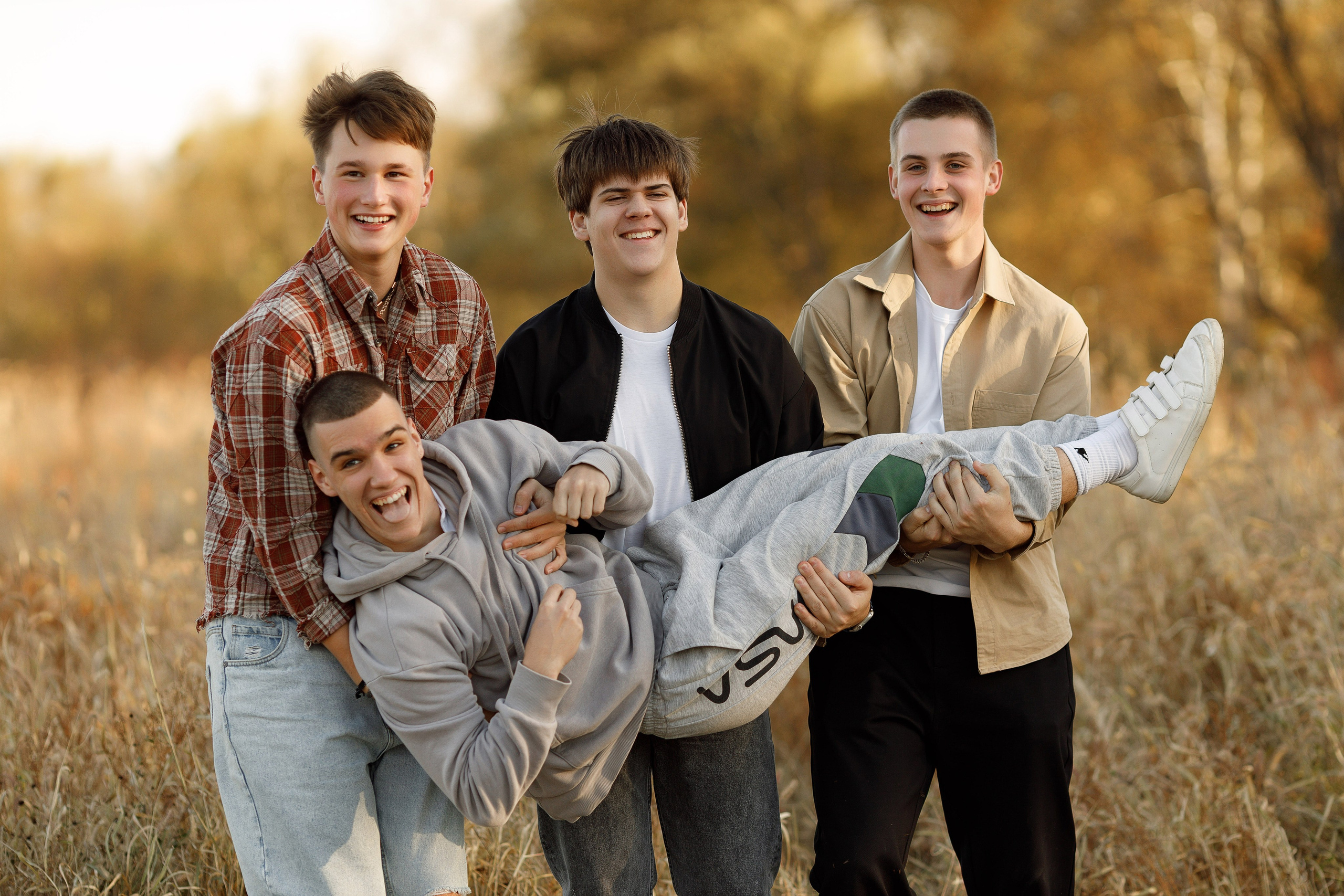 Осень 11 класс (съемка в поле). Photoalbum-vl.ru