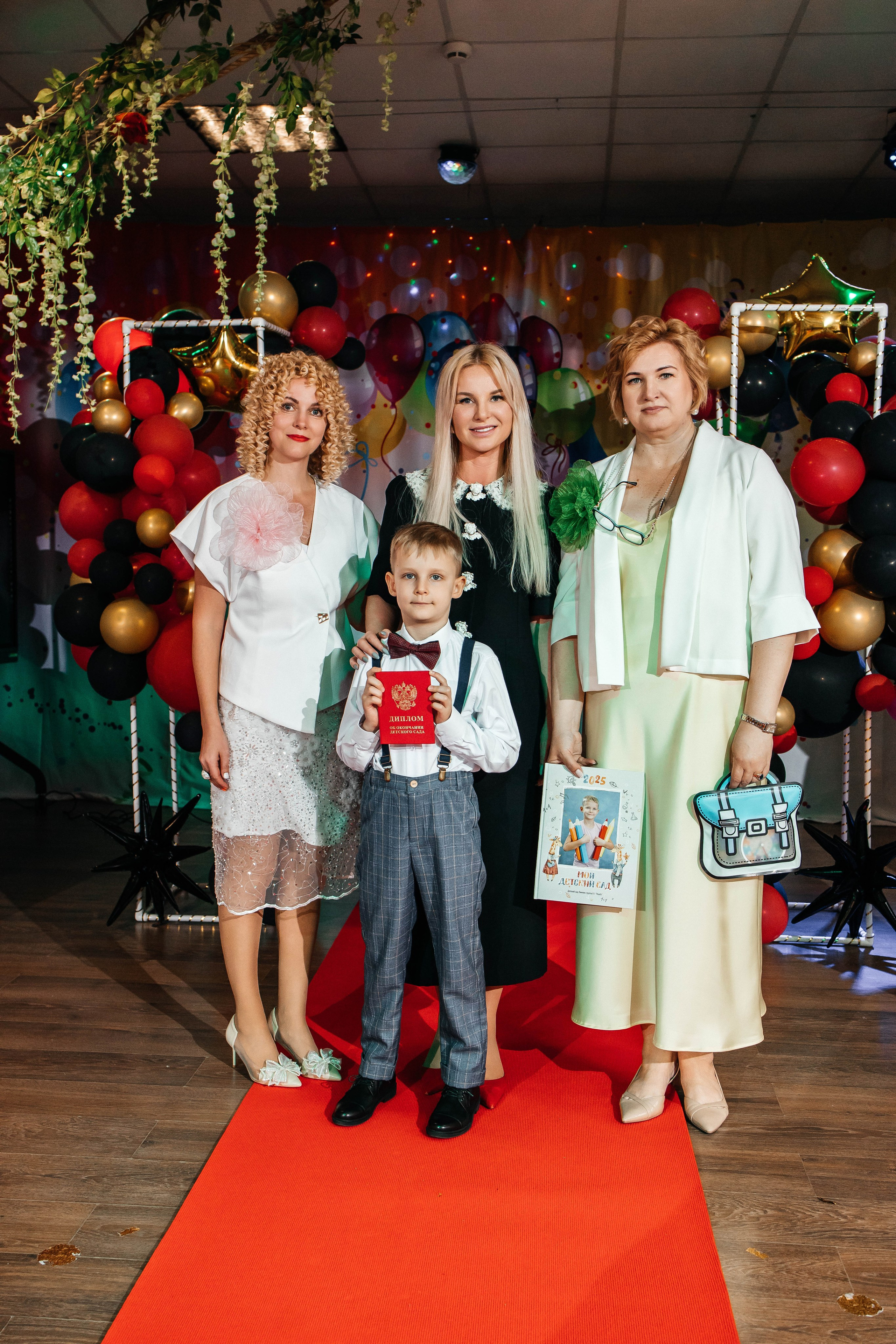 Выпускной в ЛИМПИК. Фотограф в Санкт-Петербурге Виктория Безверхая