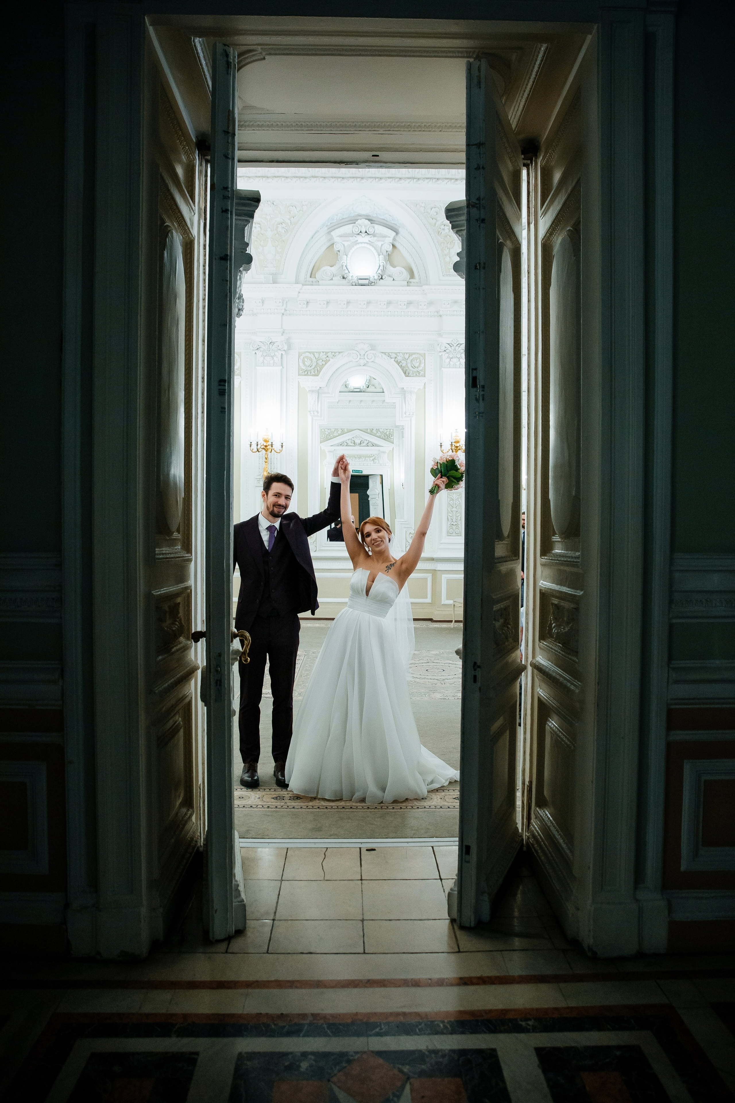 Первый ЗАГС и Фотосессия на Витебском в апреле. Свадебный фотограф в Санкт-Петербурге Вика Стукачева
