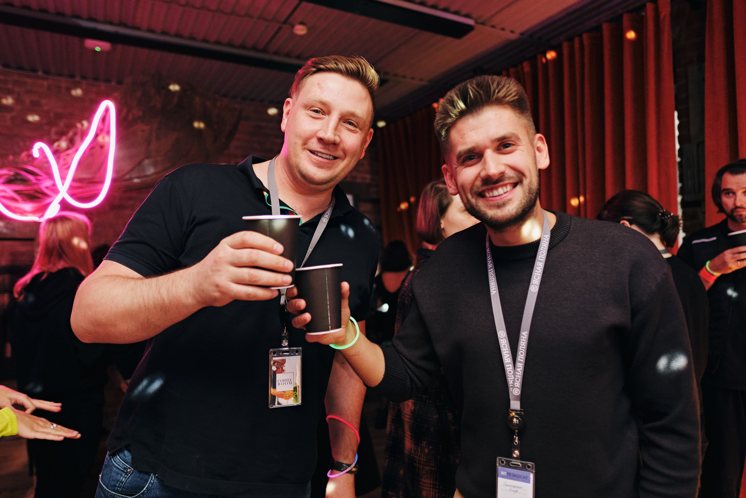 Фотограф на корпоратив в СПб. Семейные и свадебные фотосессии в СПб, в студии, на улице, на природе