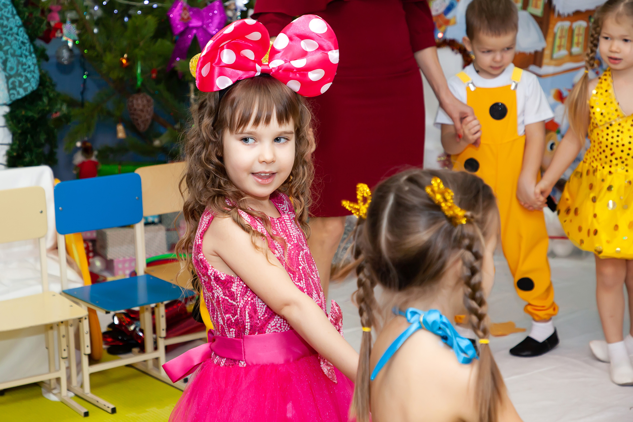 Фотосессия новогоднего утренника. Детский школьный и семейный фотограф в Краснодаре