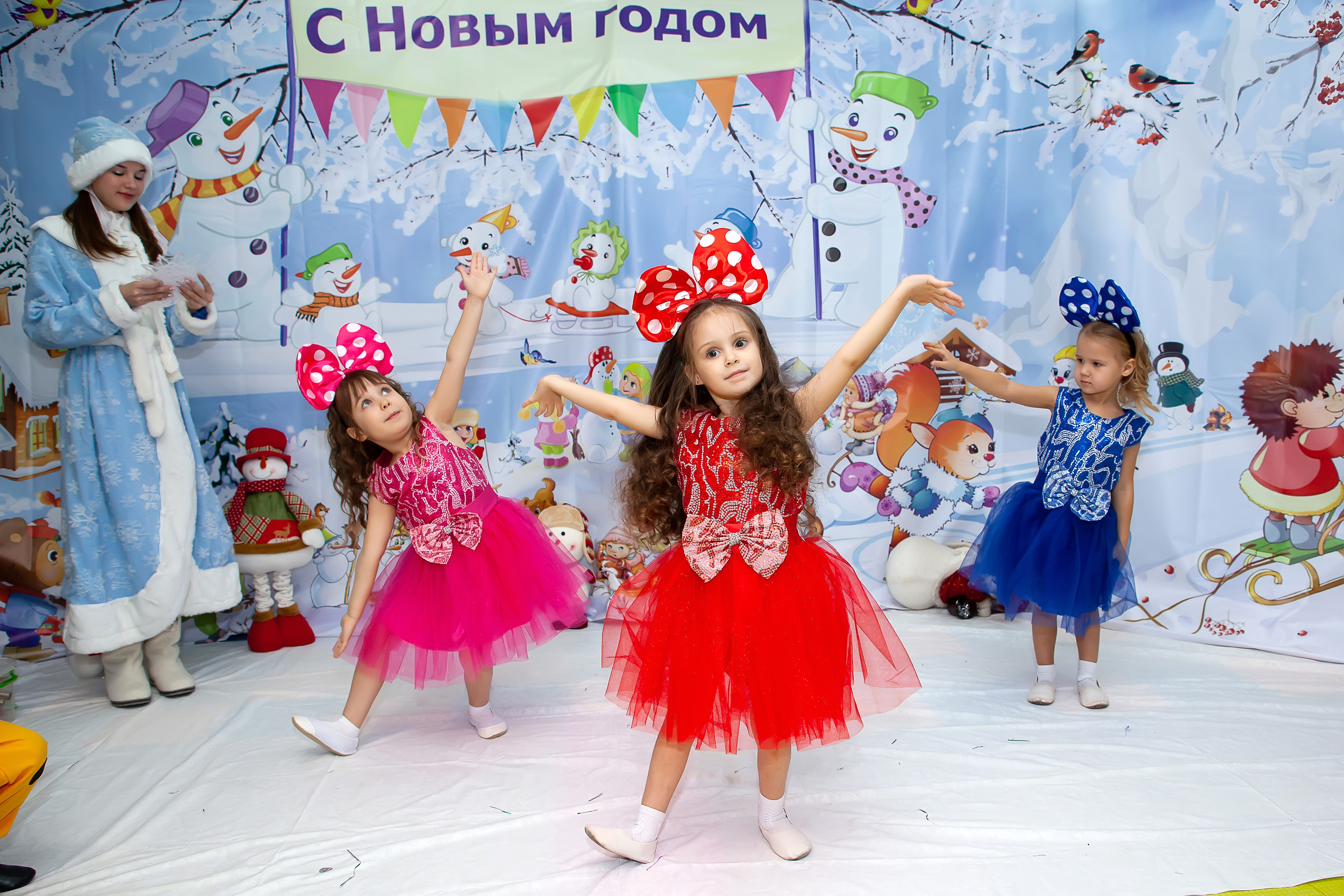 Фотосессия новогоднего утренника. Детский школьный и семейный фотограф в Краснодаре