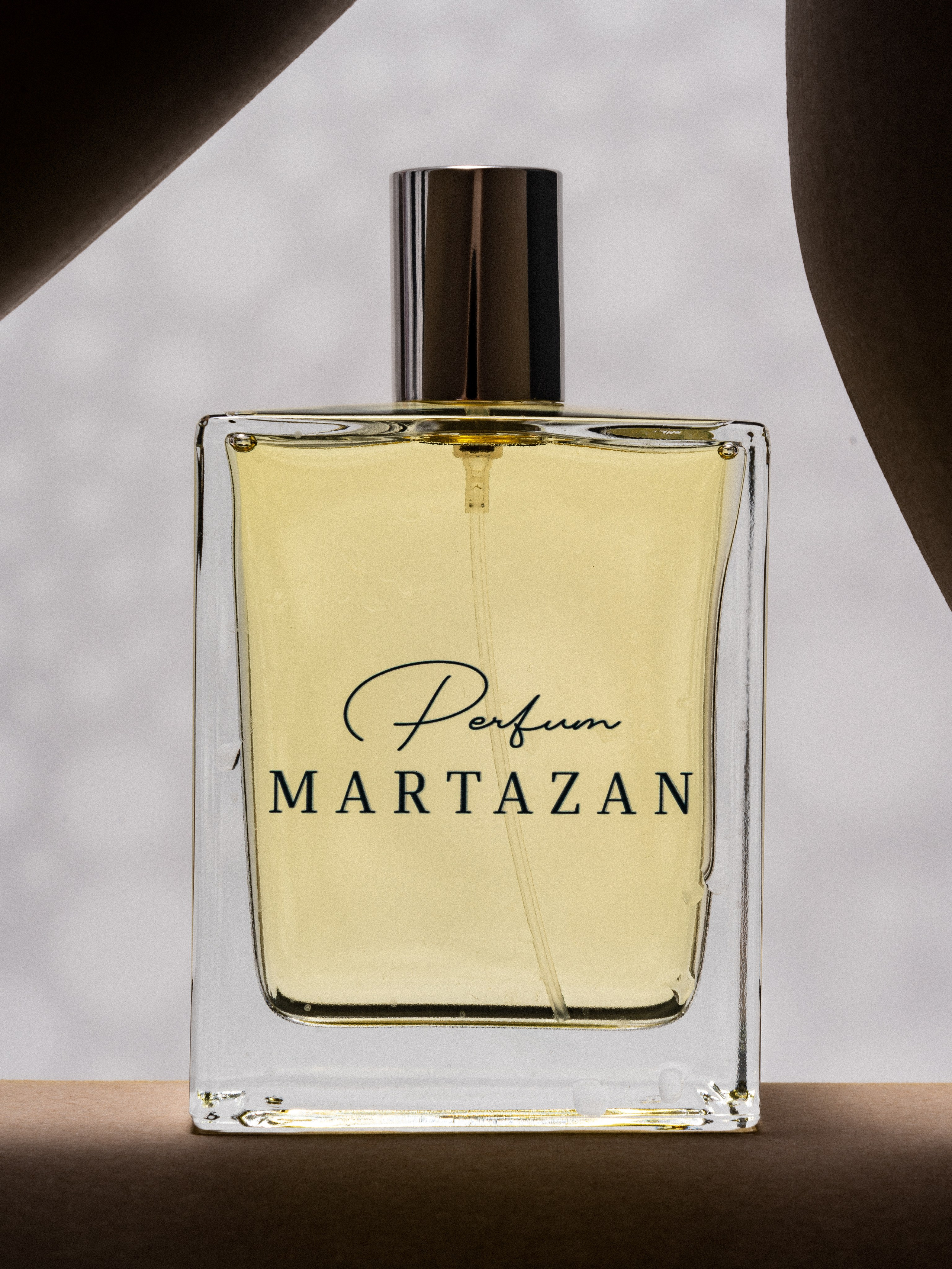 профессиональная фотосъёмка духов одеколонов 