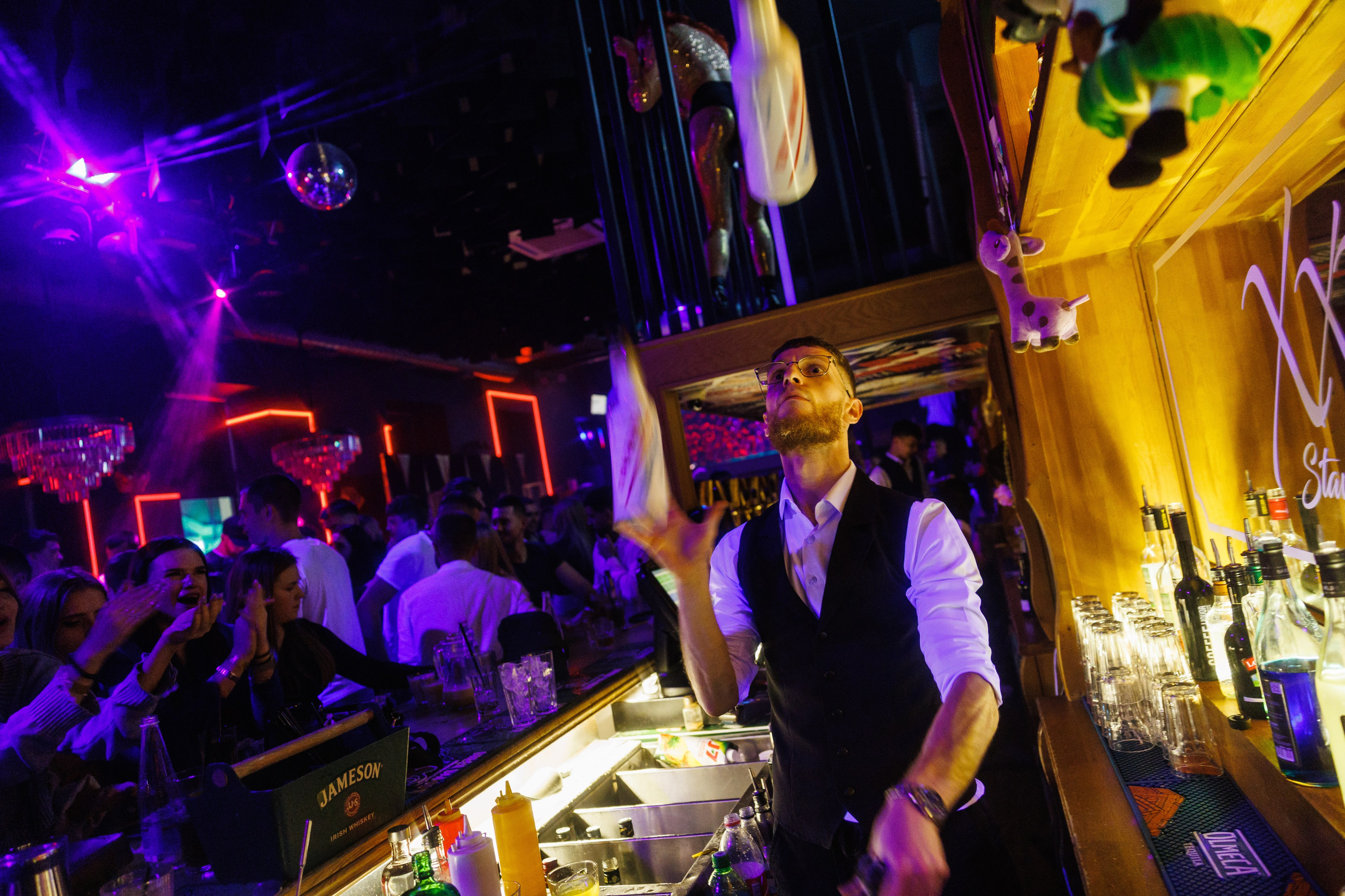 Бар XXXX 10 лет. Фотограф Ставрополь Петр Голубенко