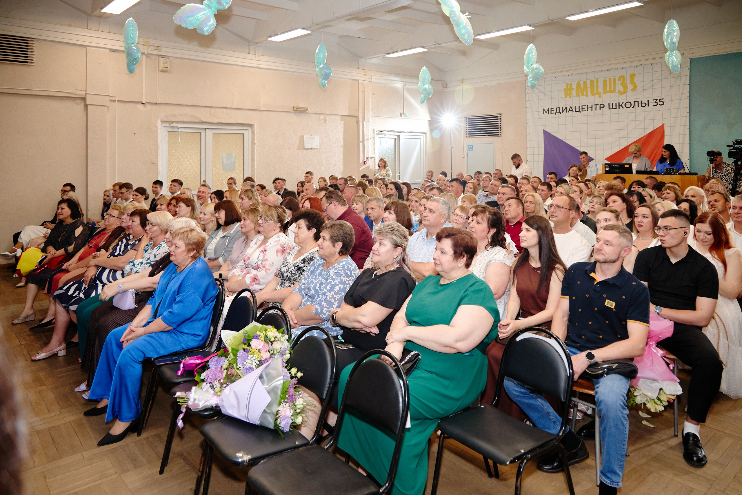 Выпускной 35 Сош. Фотограф Выпускные альбомы Таганрог Сергей Коробченко