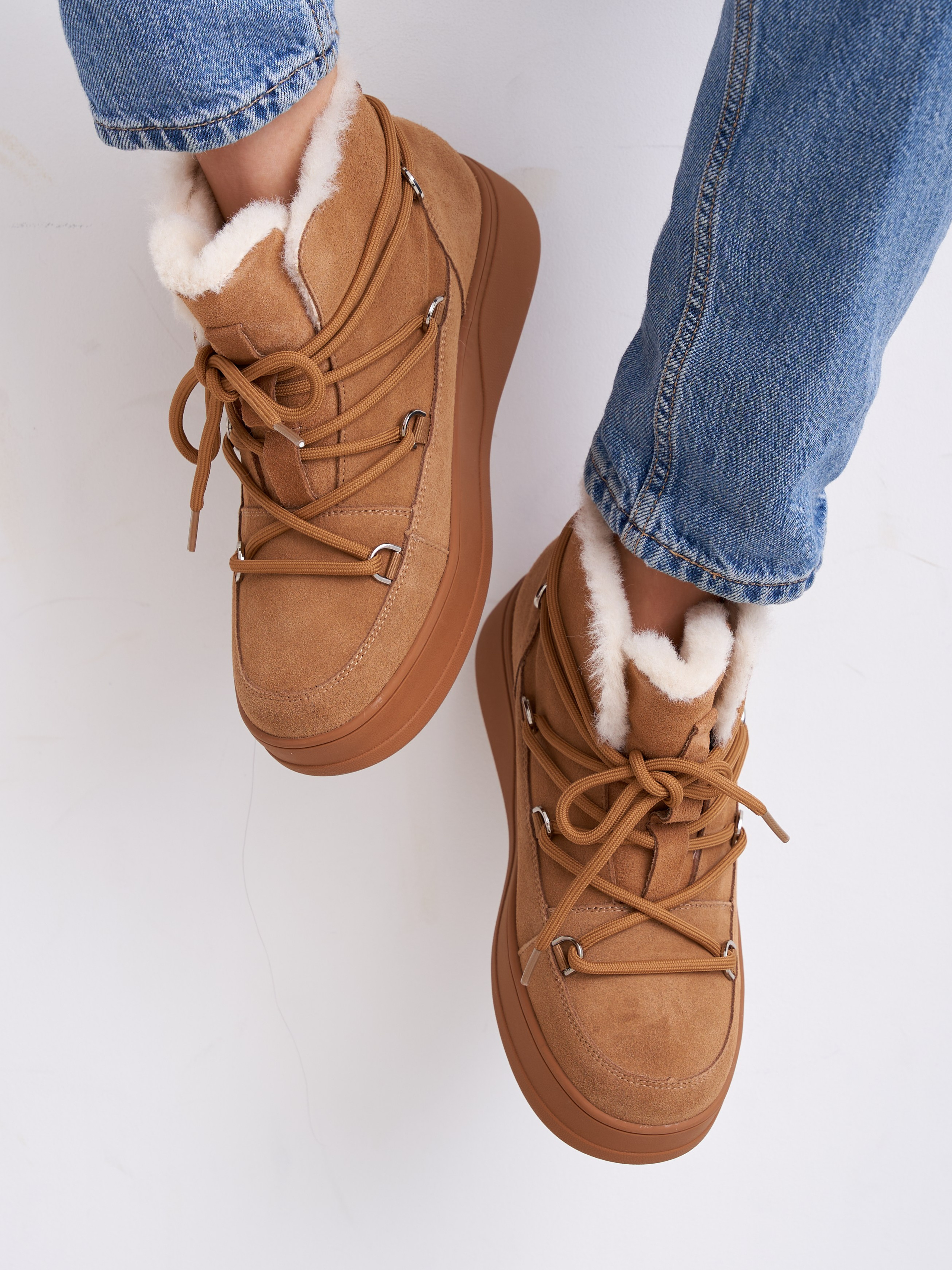 Съемка обуви на модели