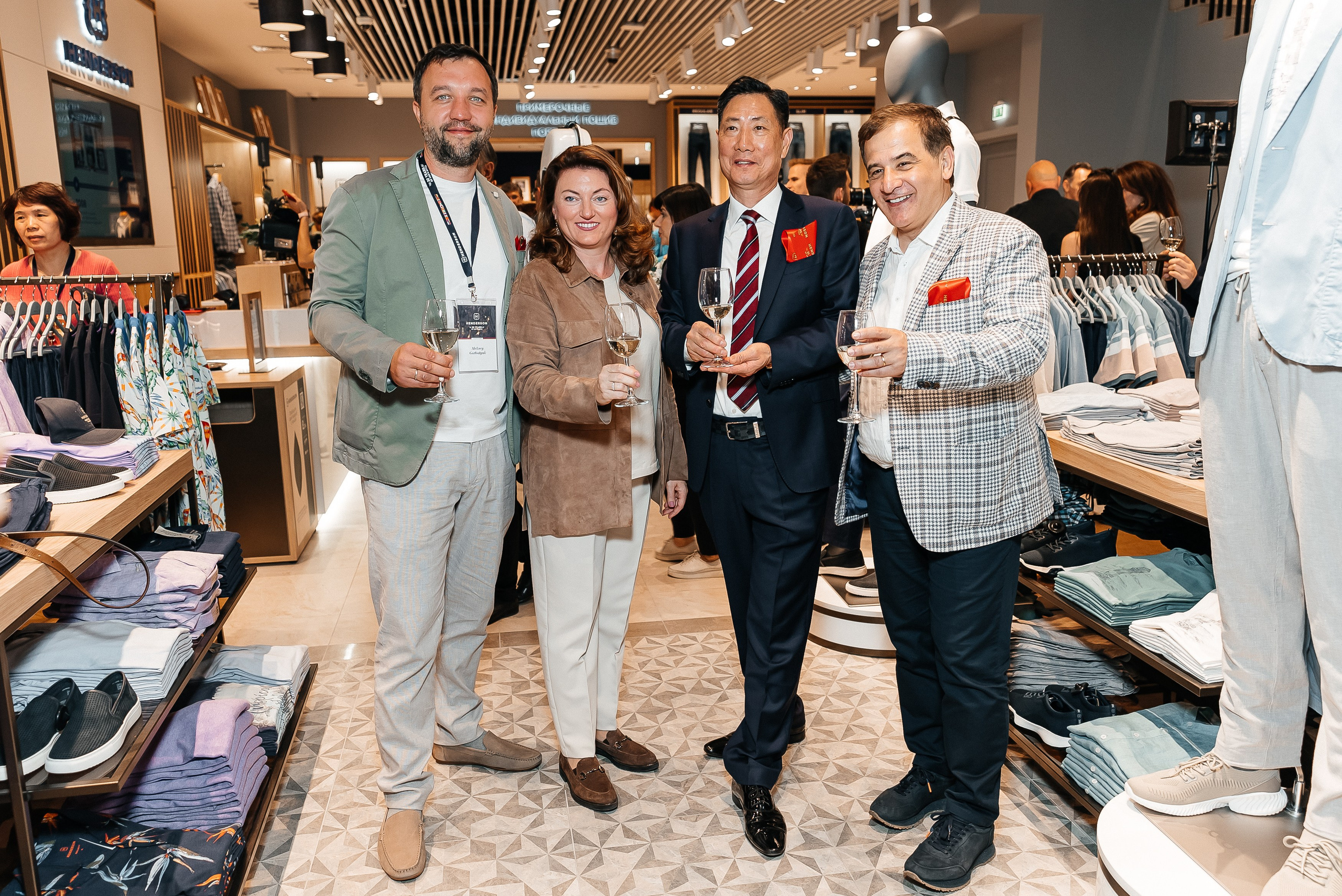 Henderson. Павел Краснов — Свадебный и репортажный фотограф в Москве