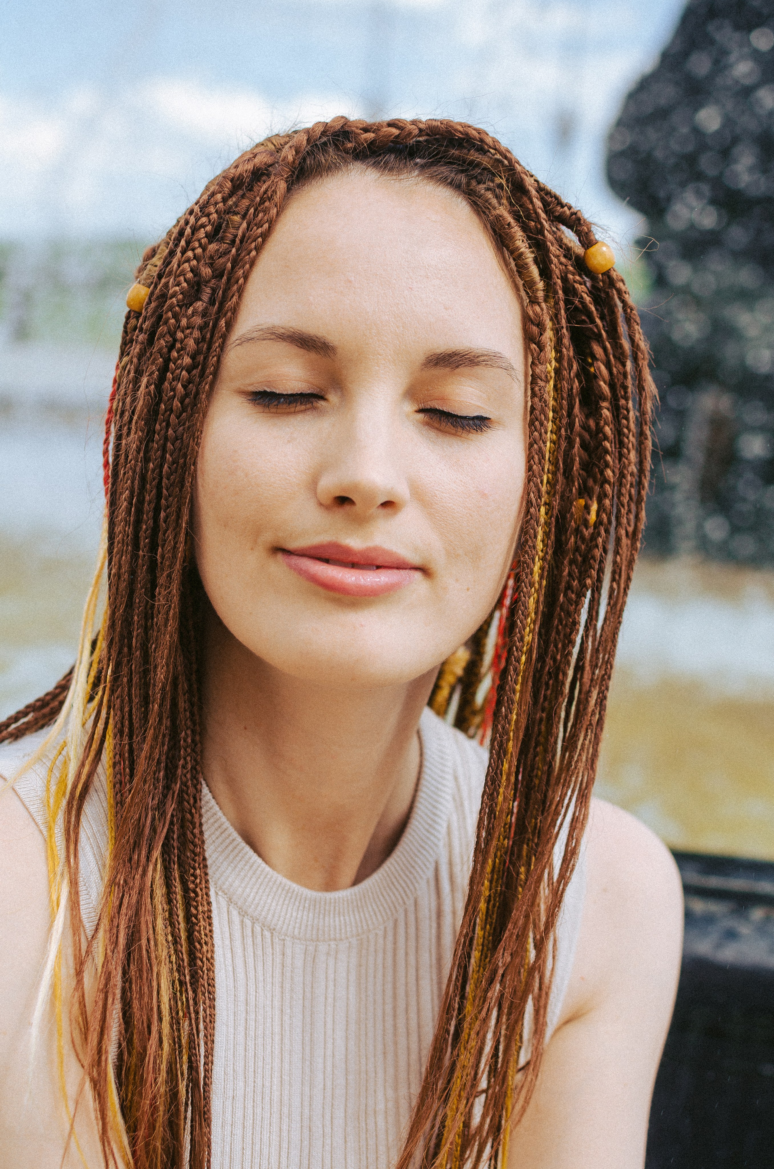 Оля. КВЭЛ — Кто Все Эти Люди