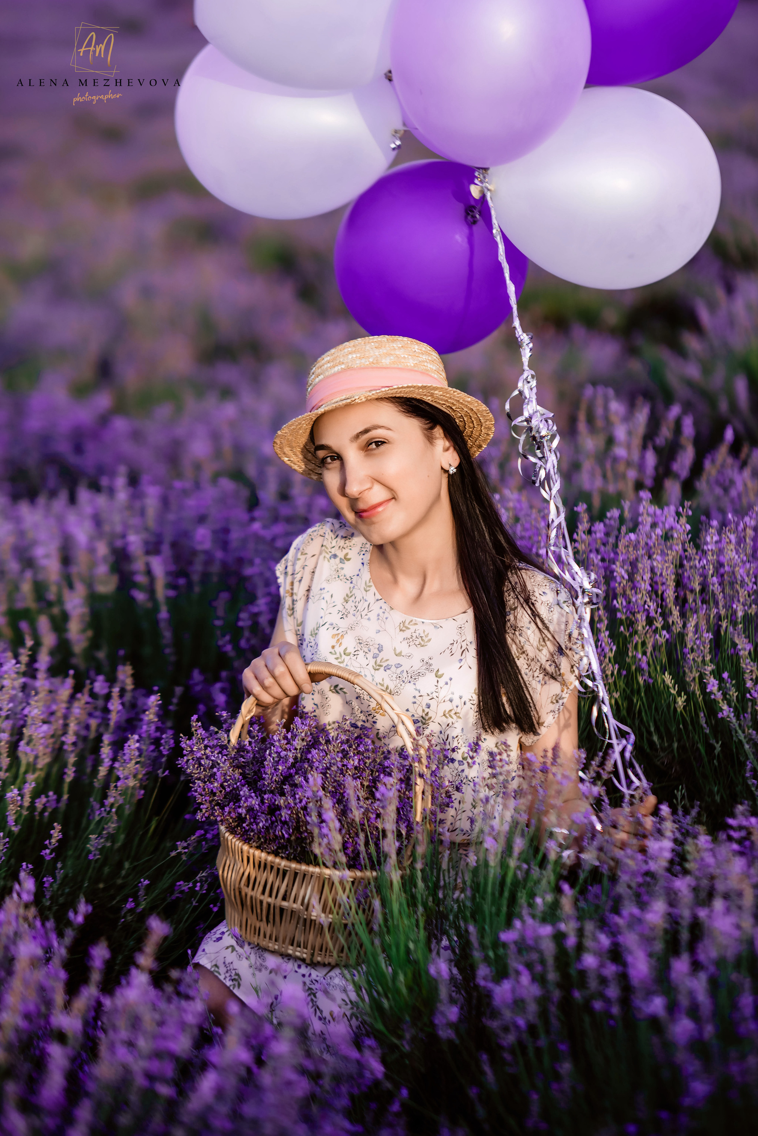 Фотосессия в лаванде. Свадебный и семейный фотограф и видеограф, Крым, Москва, Санкт -Петербург