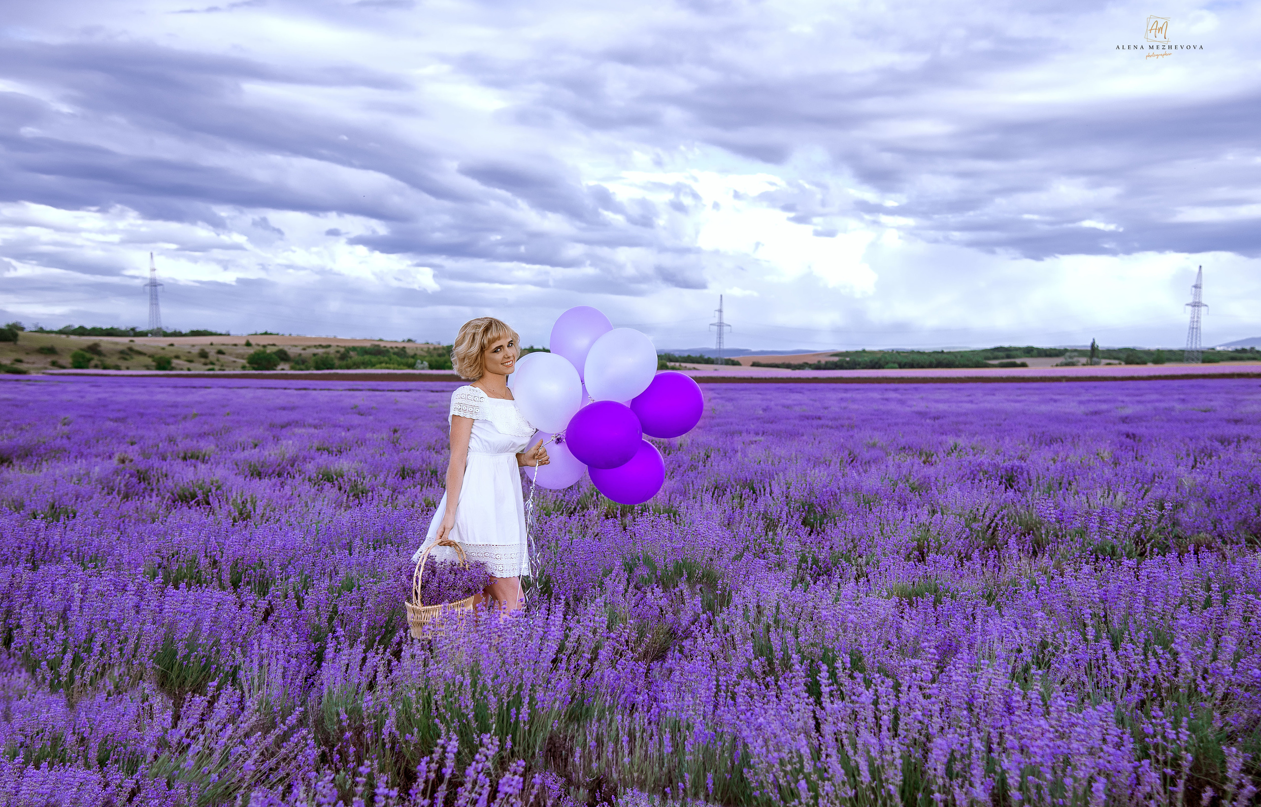 Фотосессия в лаванде. Свадебный и семейный фотограф и видеограф, Крым, Москва, Санкт -Петербург