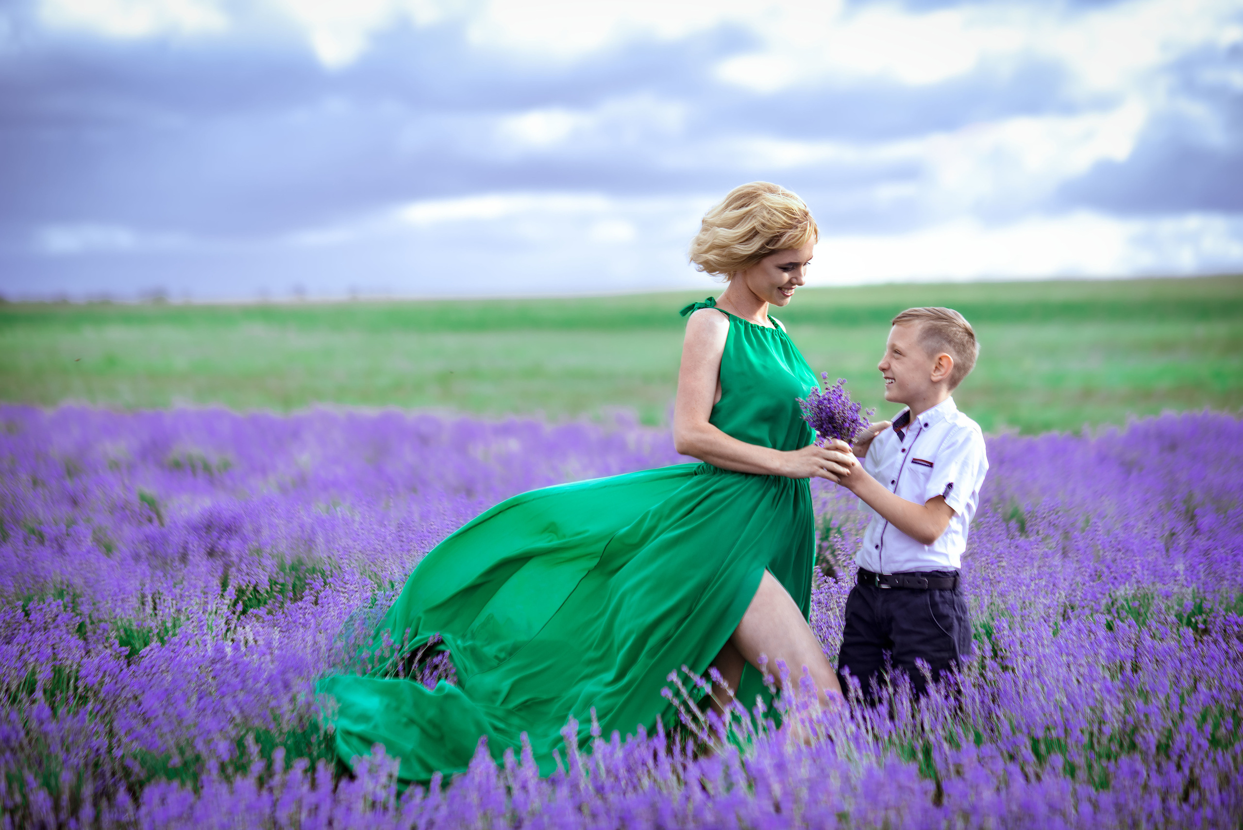 Фотосессия в лаванде. Свадебный и семейный фотограф и видеограф, Крым, Москва, Санкт -Петербург
