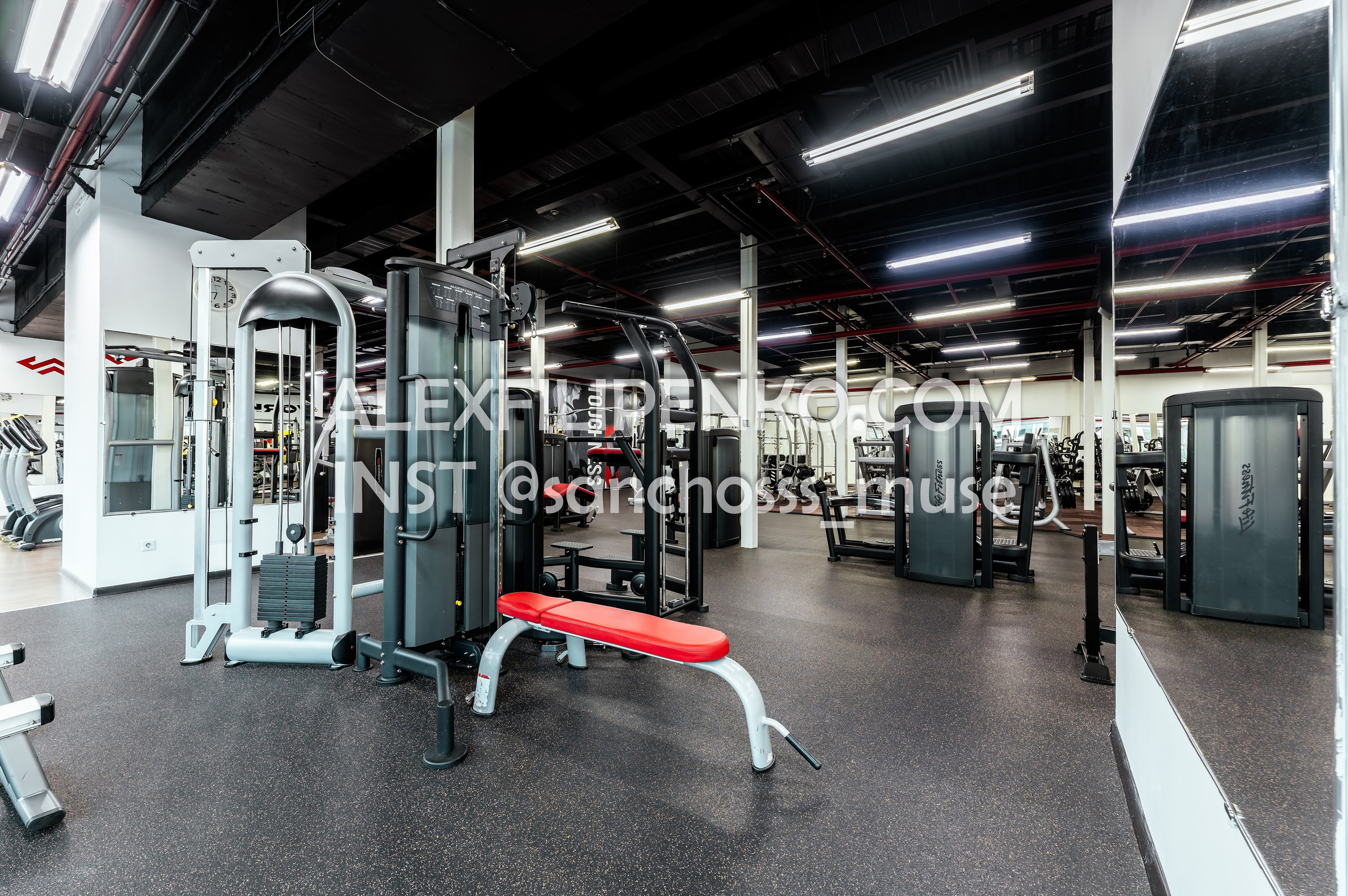 WORKOUT Достык 18. Фотограф интерьера недвижимости и архитектуры в Астане