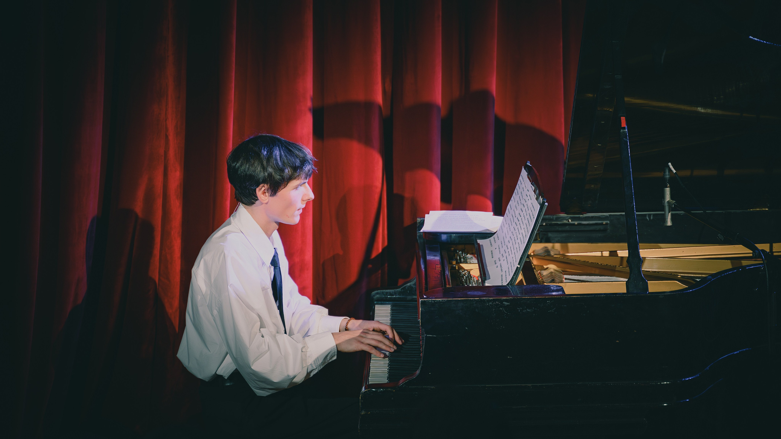 Театр чувства. Посвящение Юрию Бутусову. Театральный фотограф Михаил Макаричев-Энгельс
