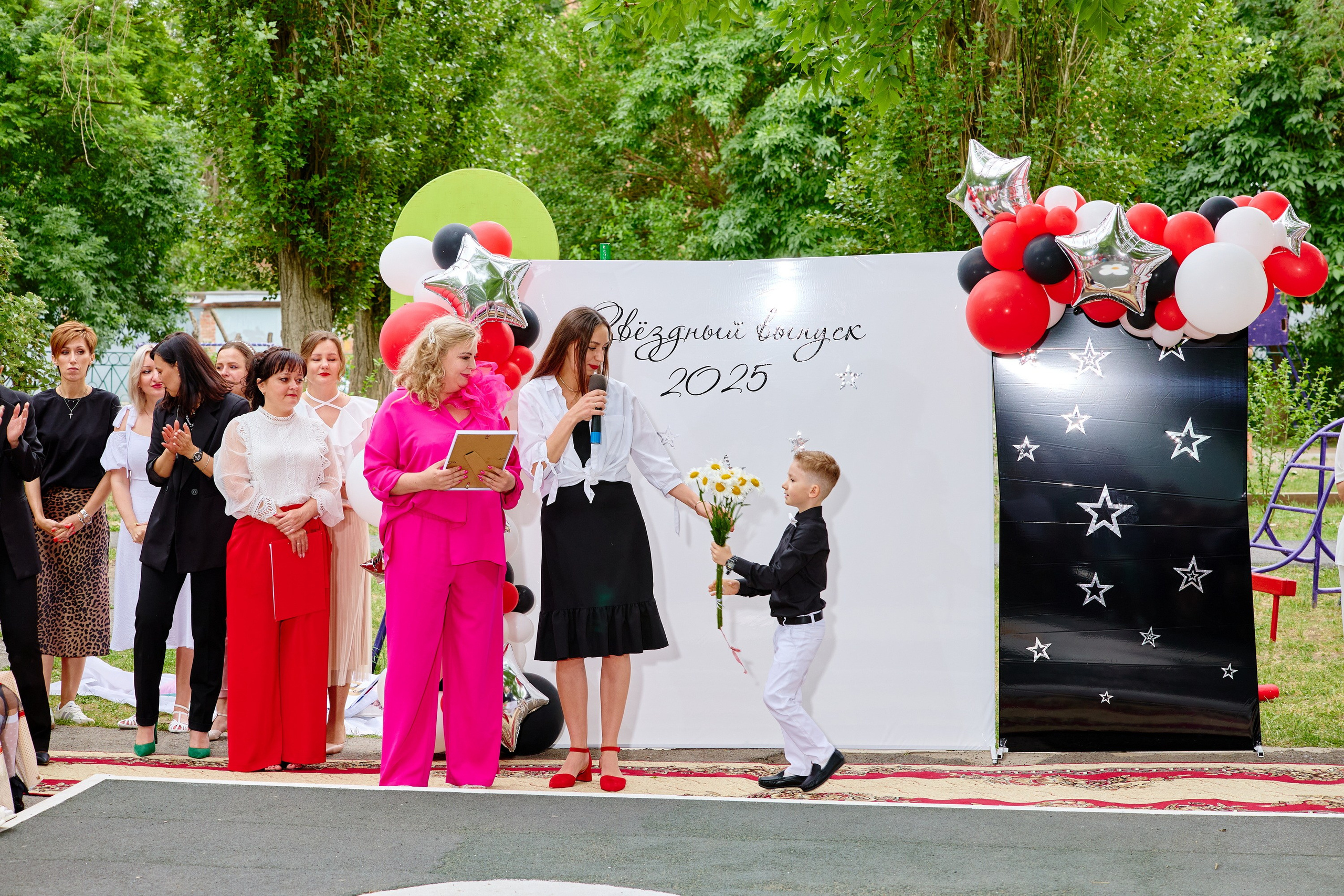 Выпускной 45 сад. Фотограф Выпускные альбомы Таганрог Сергей Коробченко