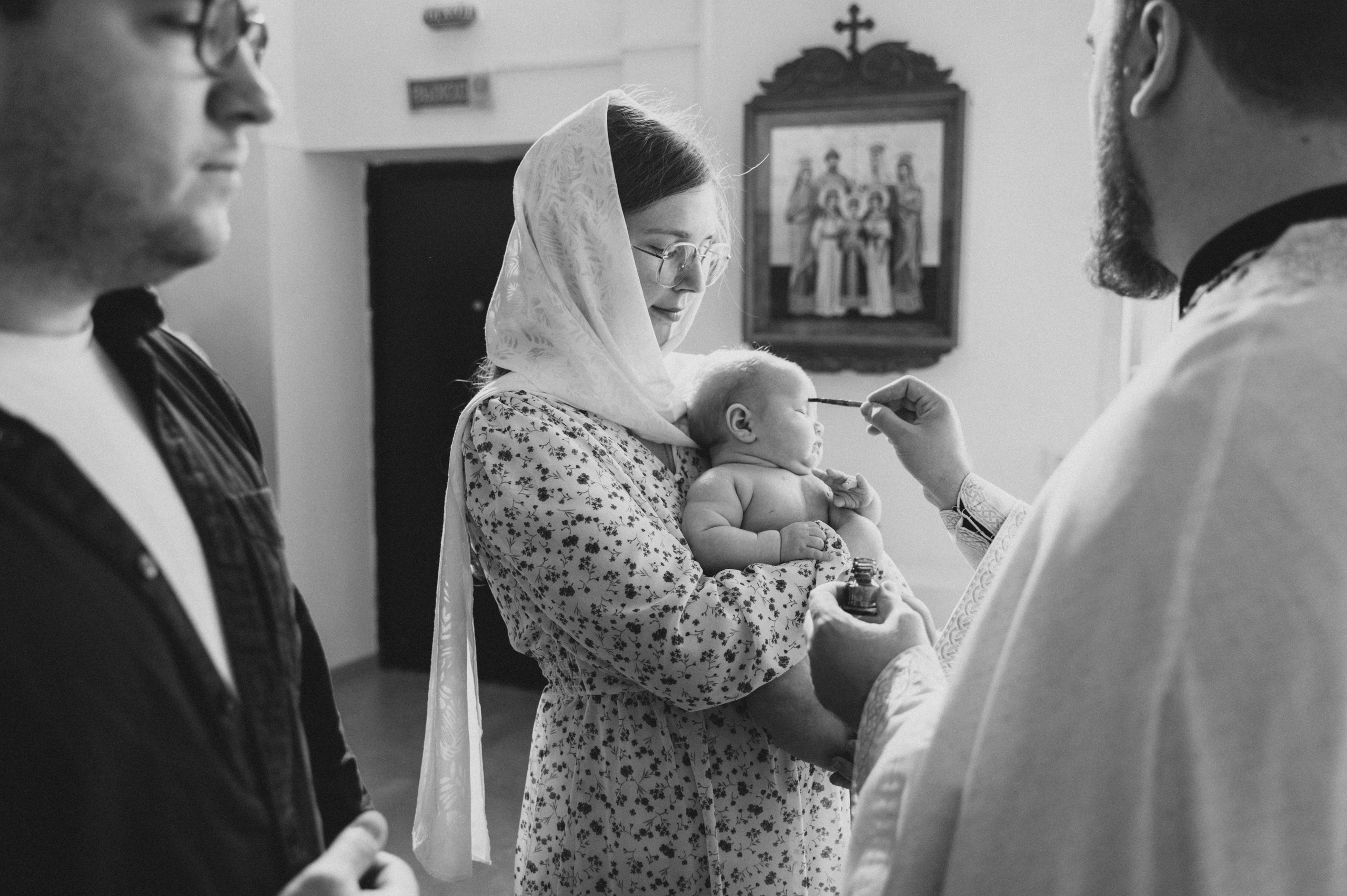 Крещение Ромы (Приход храма святой Равноапостольной княгини Ольги). Семейный фотограф в Минске Дарья Дреко