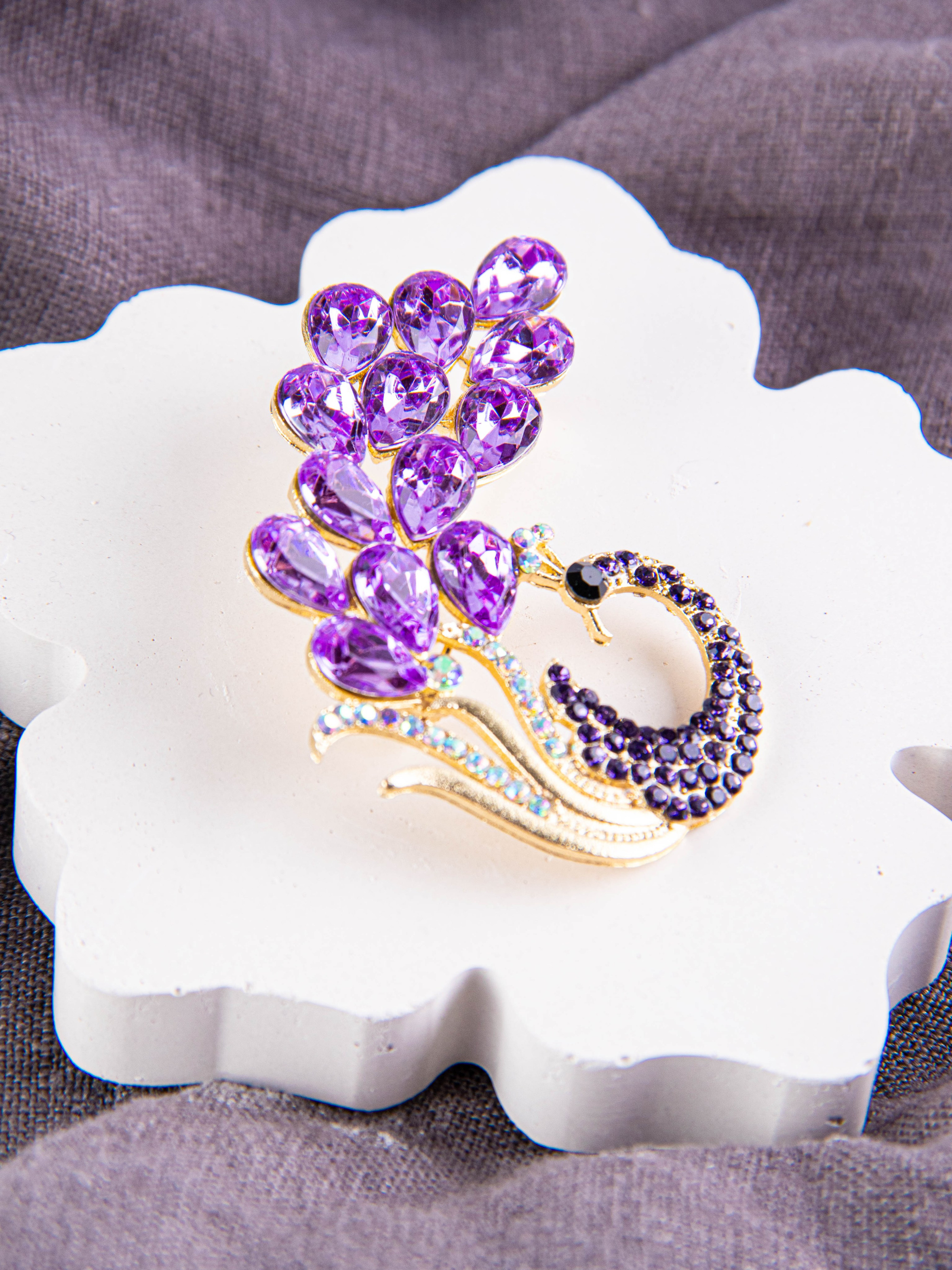 Брошь. «Матрица»