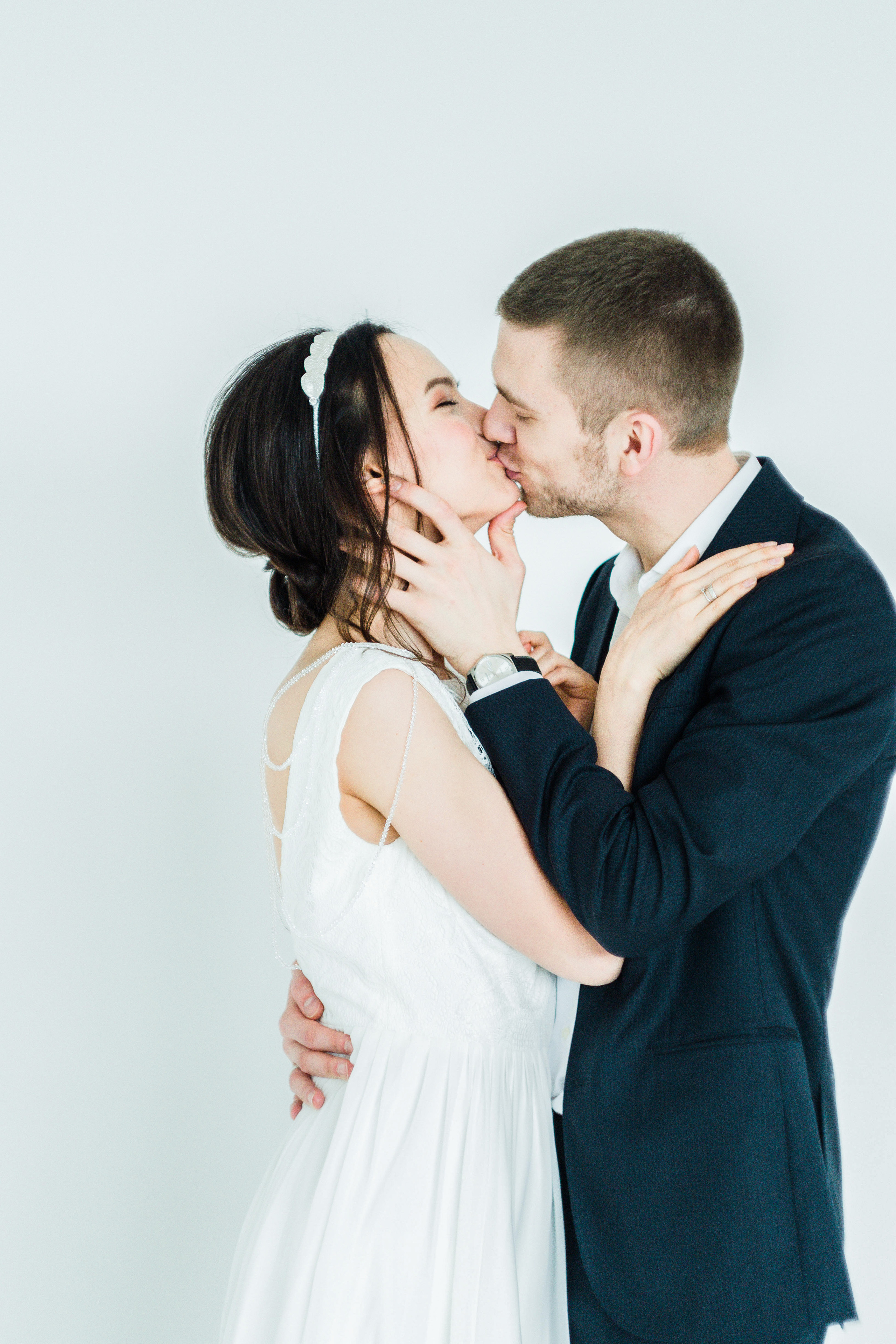 Свадебная фотосессия в студии Москва, камерная свадьба Москва