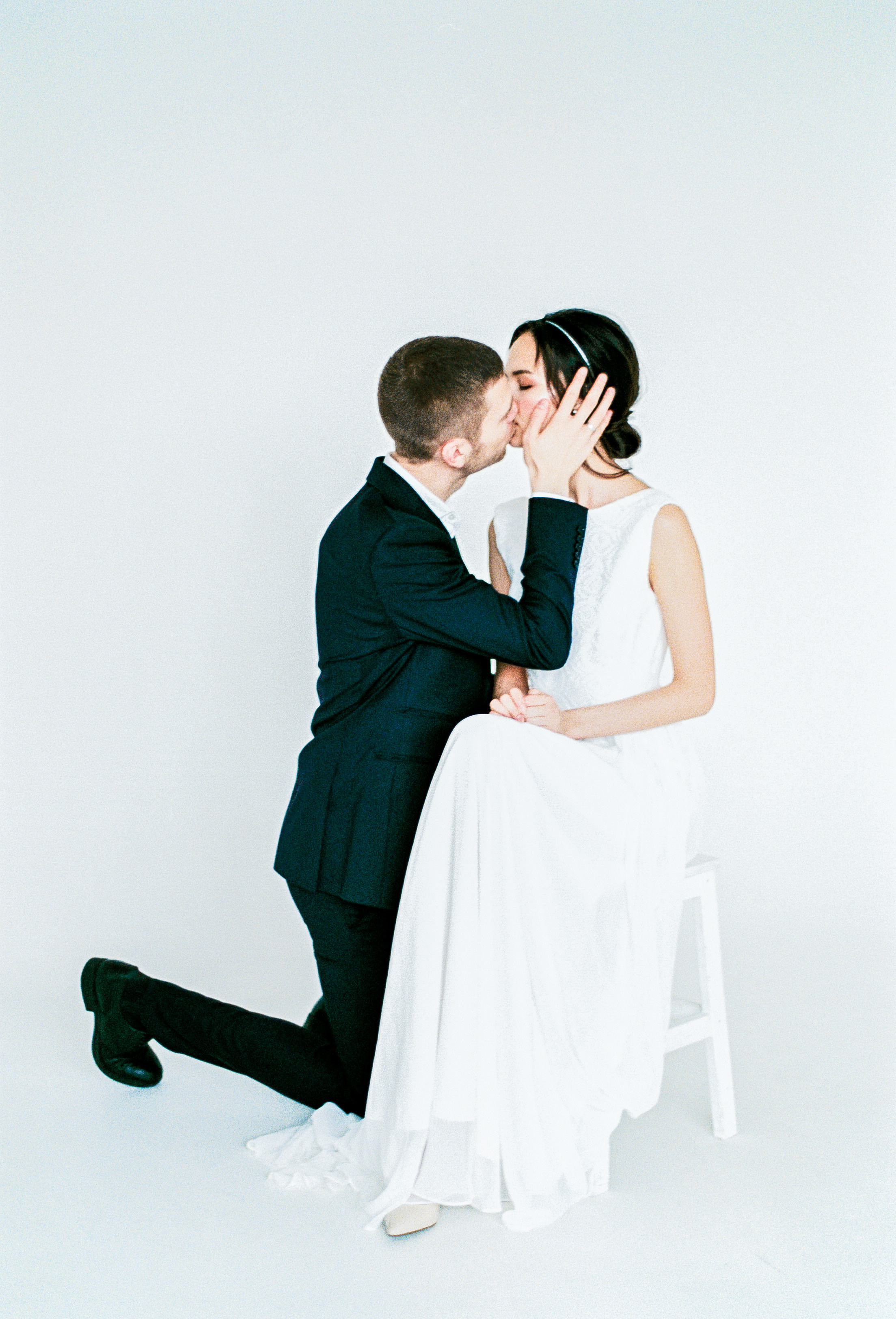 Свадебная фотосессия в студии Москва, камерная свадьба Москва