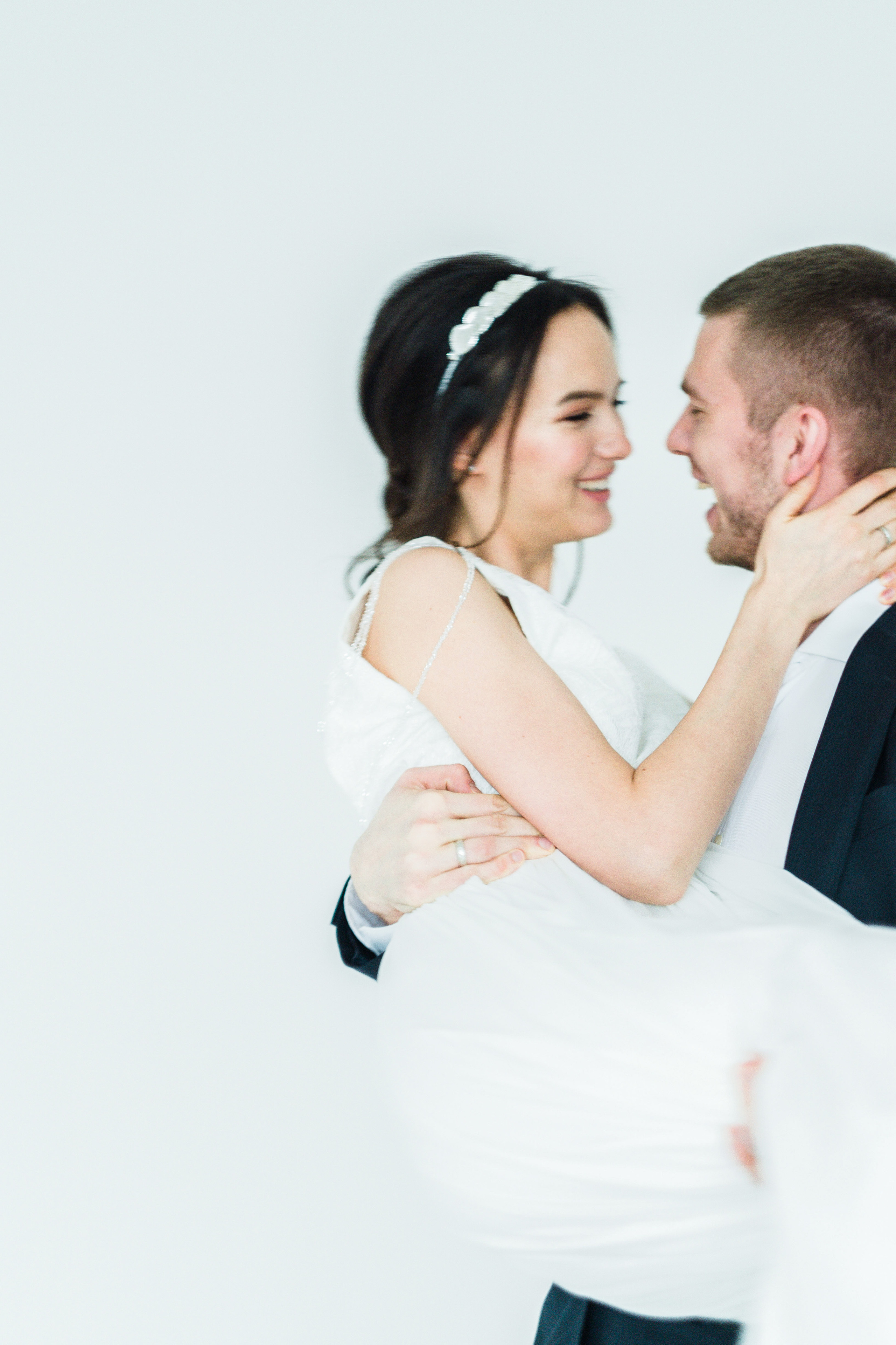 Свадебная фотосессия в студии Москва, камерная свадьба Москва