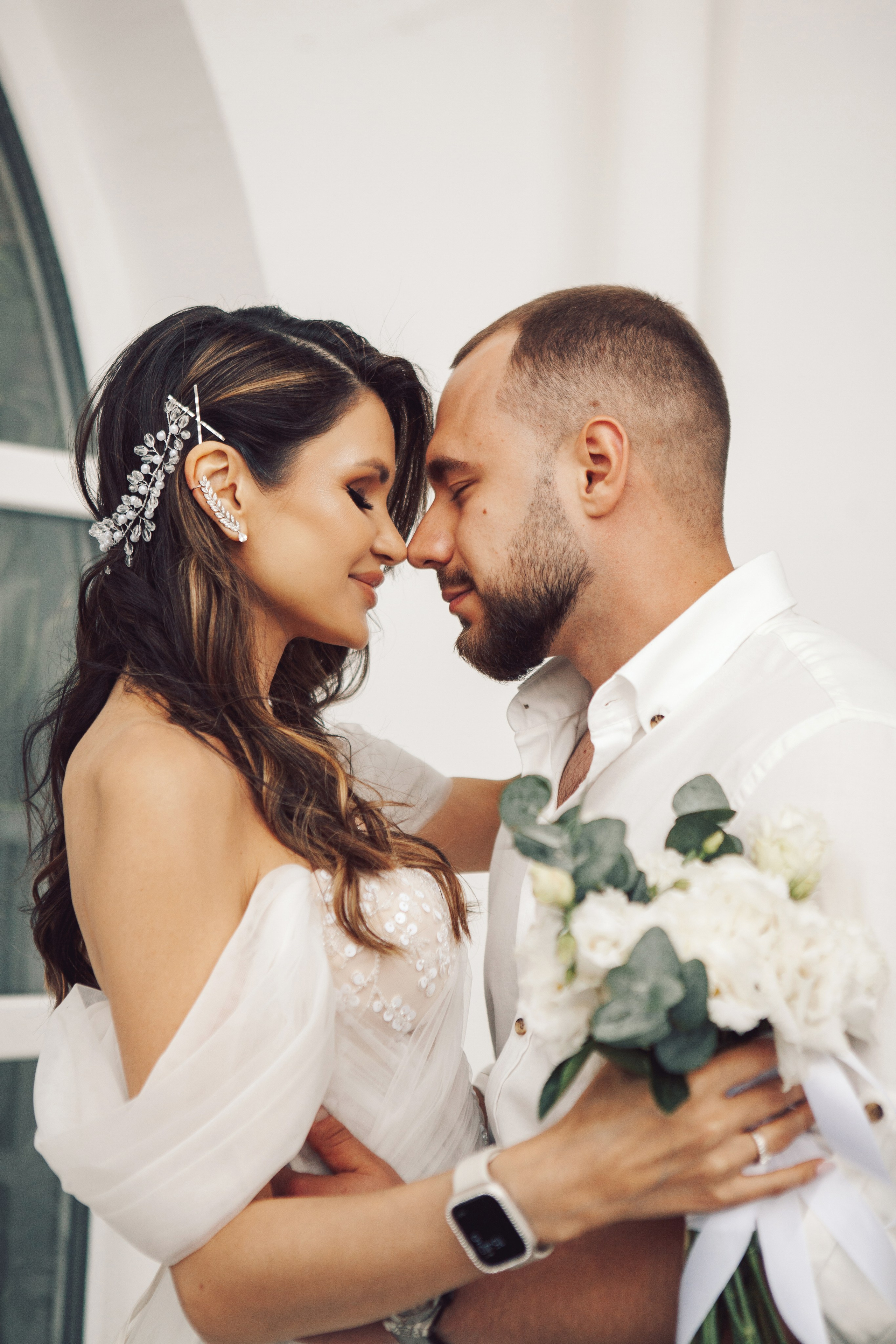 Молодожены в павильоне космонавтики и авиации №34 на вднх и в ресторане московское небо. Фотограф Ольга Ефремова