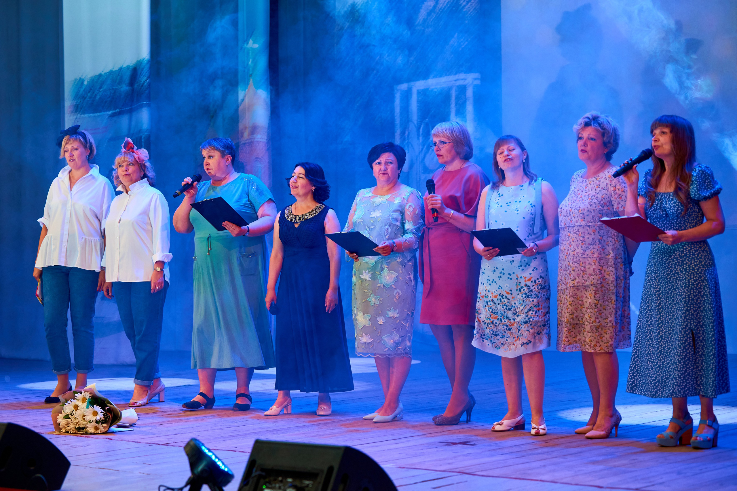 Вручение аттестатов 2023. 11 класс. Childrenfoto.ru