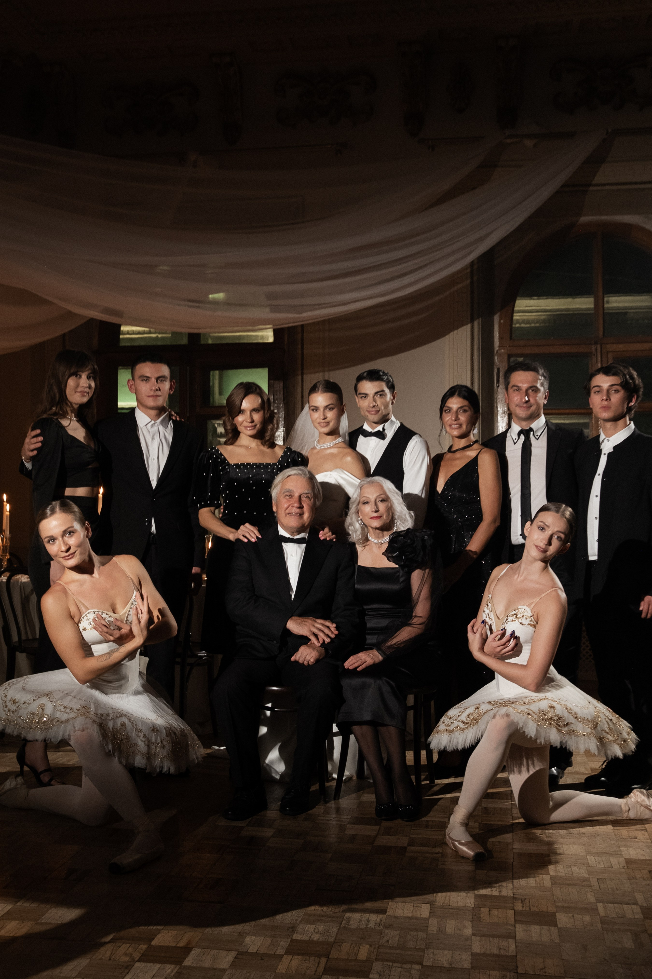 Камерный свадебный ужин при свечах в старинном особняке в фотостудии 21. Kult. Ярослава Ерина — свадебный фотограф в Москве