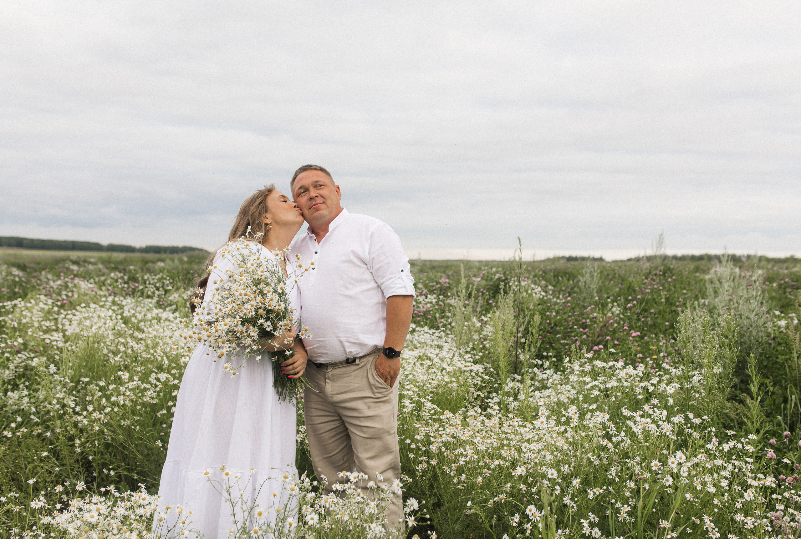 Маша и Миша и их веселая компания (пикник в поле). Семейный и свадебный фотограф в Екатеринбурге Орлова Ирина