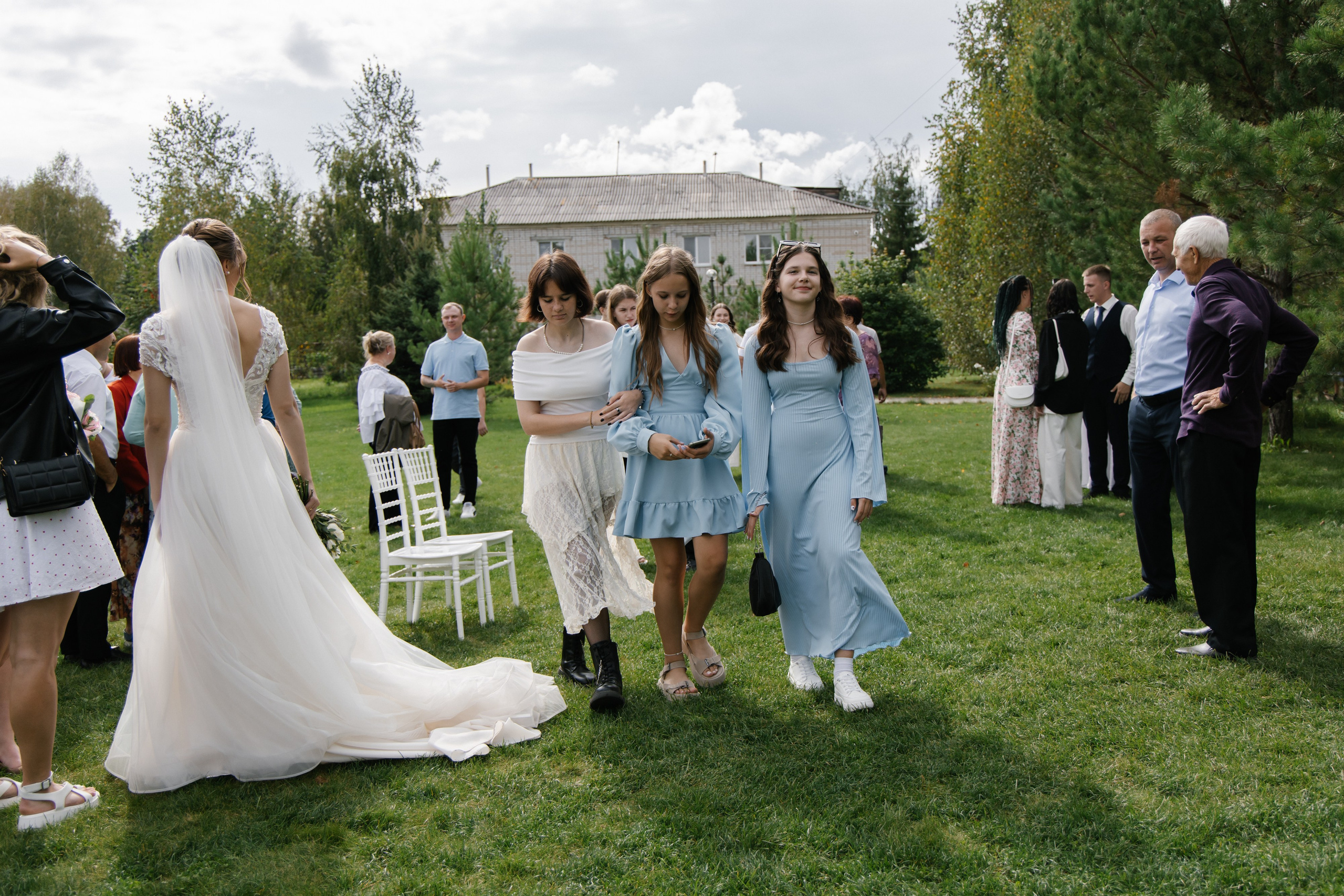 Ксения и Антон (полный день). Фотограф в Барнауле Юлия Садвокасова