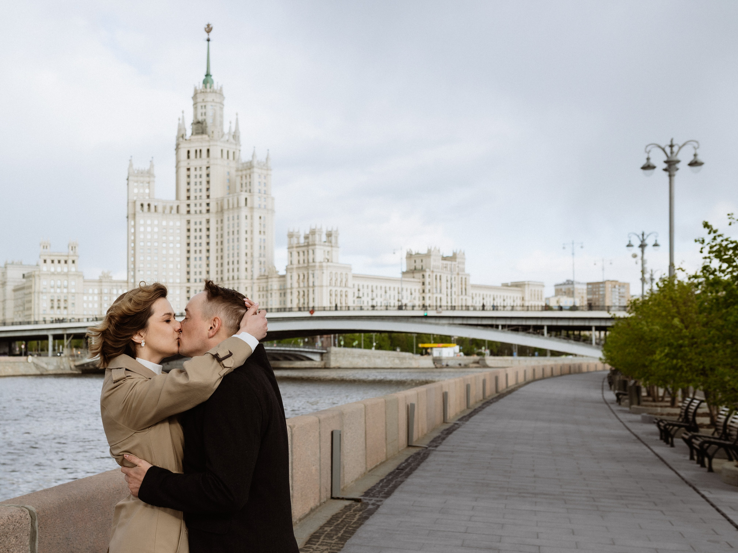 МФЦ + набережная. Свадебный фотограф Курзина Ольга | Москва