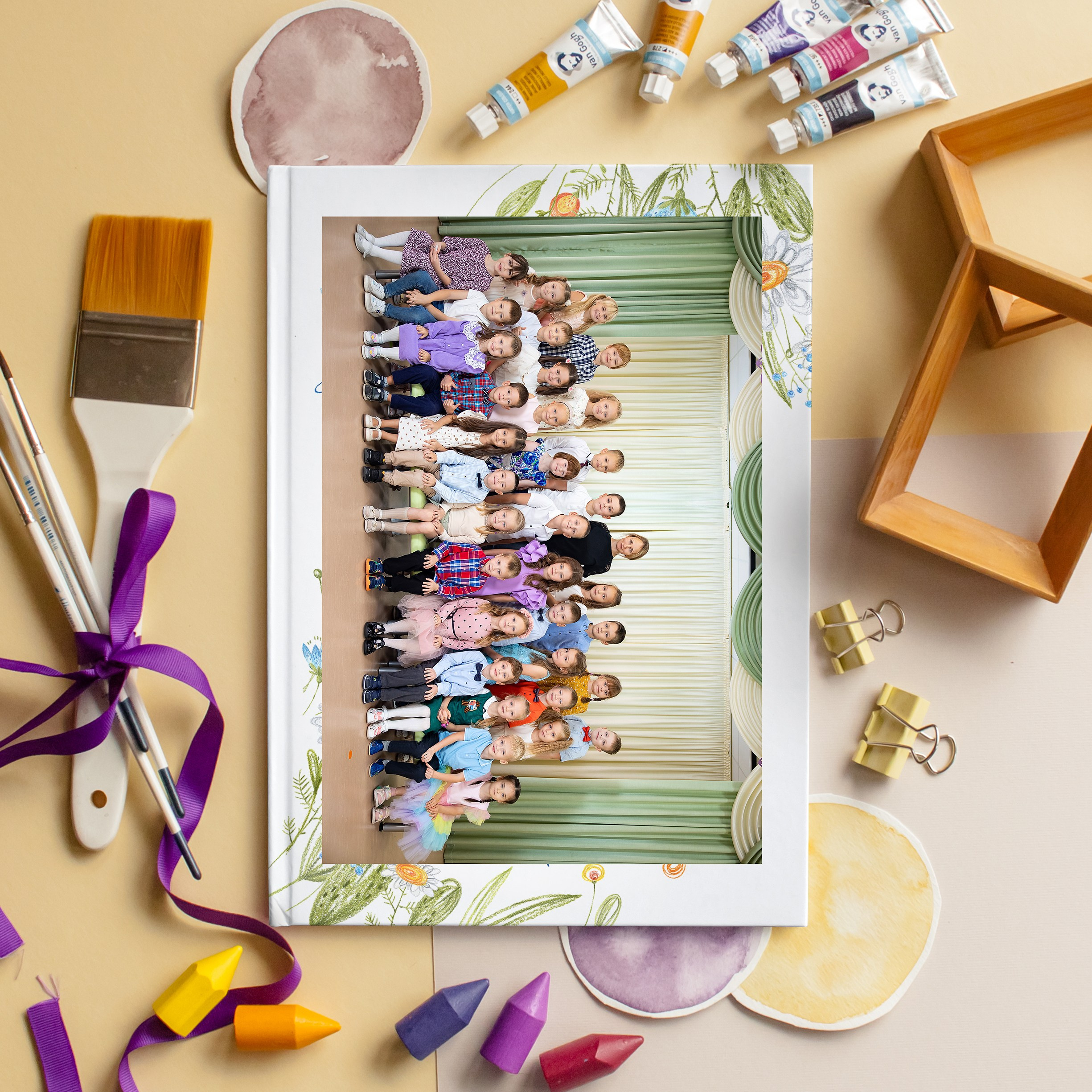 Дизайн «Цветы» 20×30. Выпускные альбомы СПБ для садов и школ | Фотограф Олька Евченко