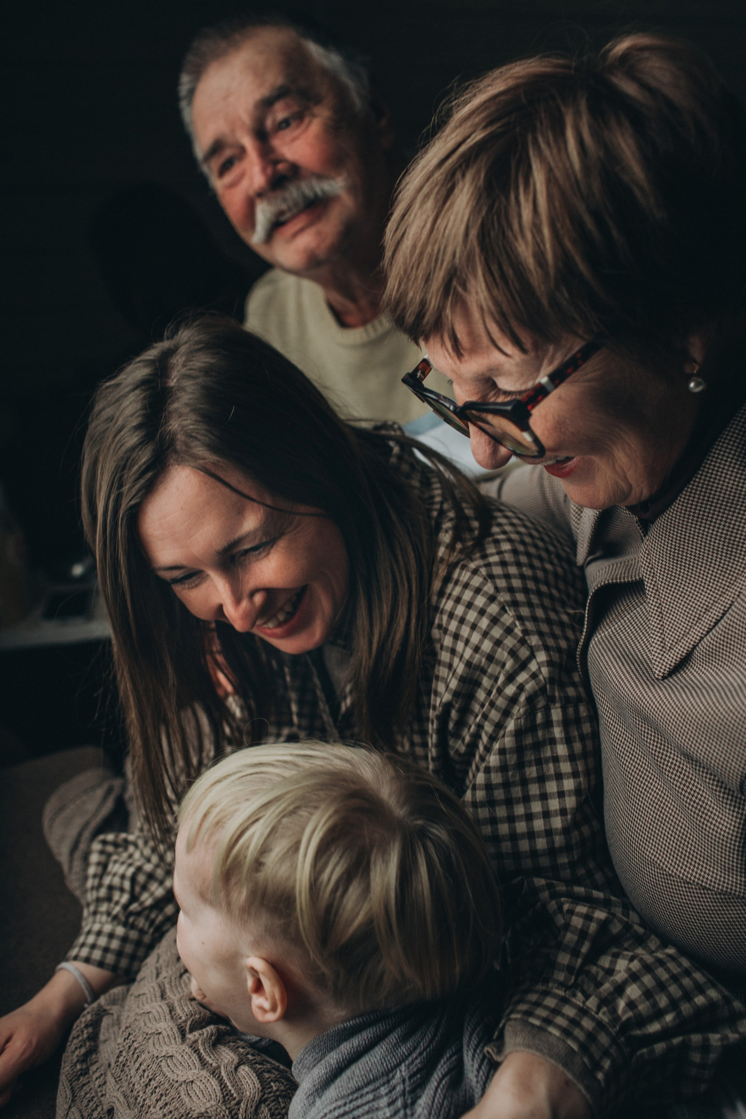 Женечка с семьей. Дачная история. Семейный фотограф Томск