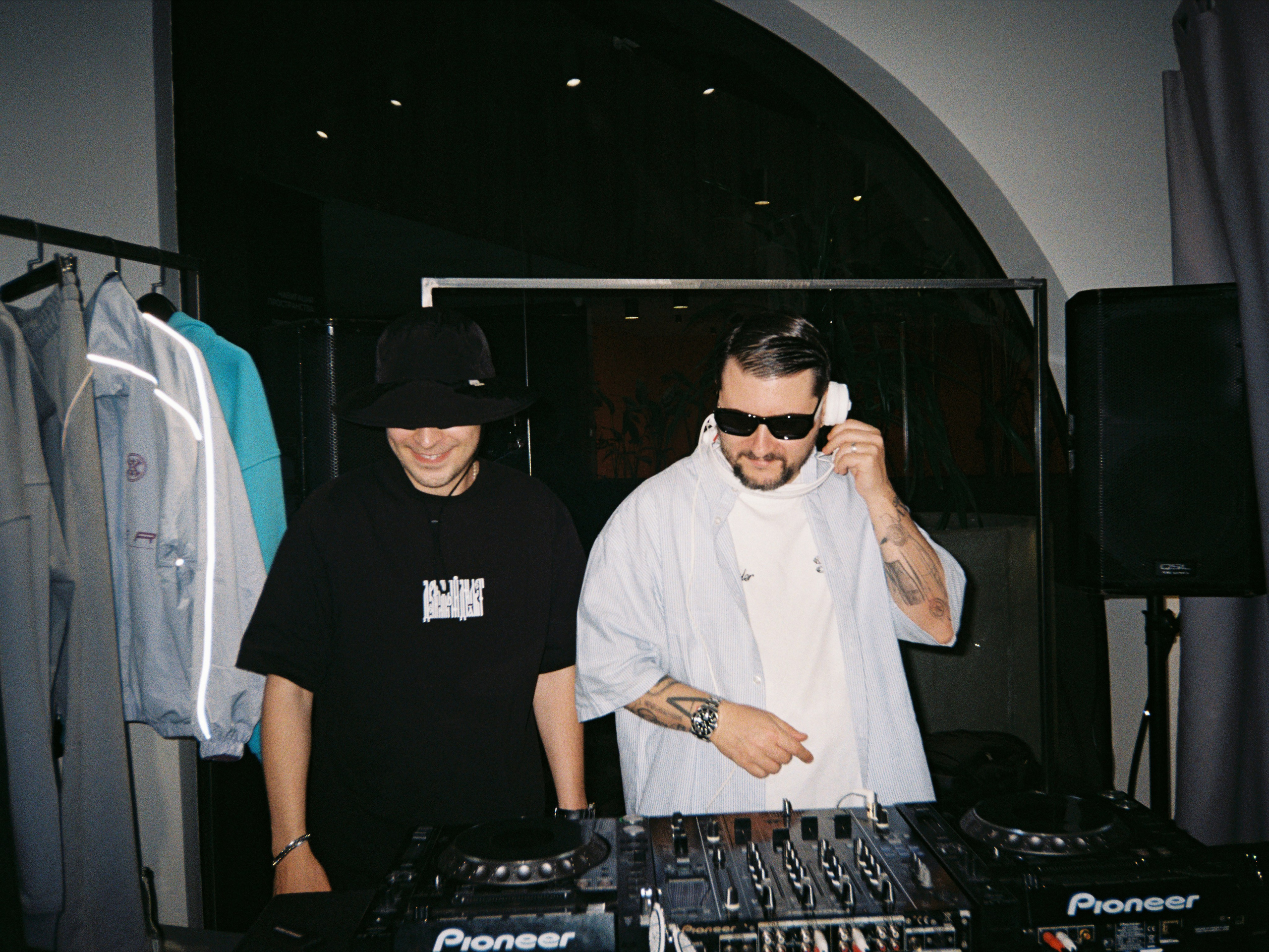 Brûler d'Amour, июль 2025