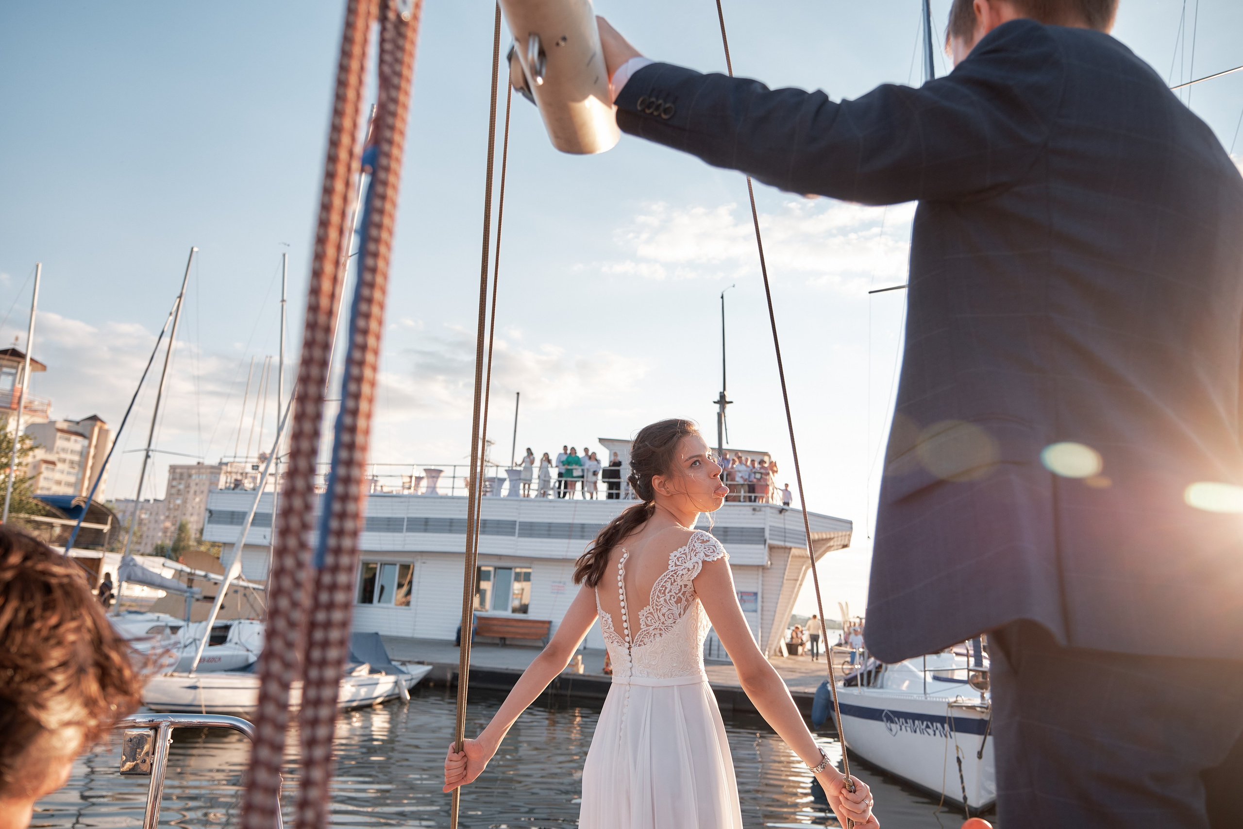 Яхта парус. Свадьба. Свадебный и портретный фотограф в Екатеринбурге Александр Блюденов