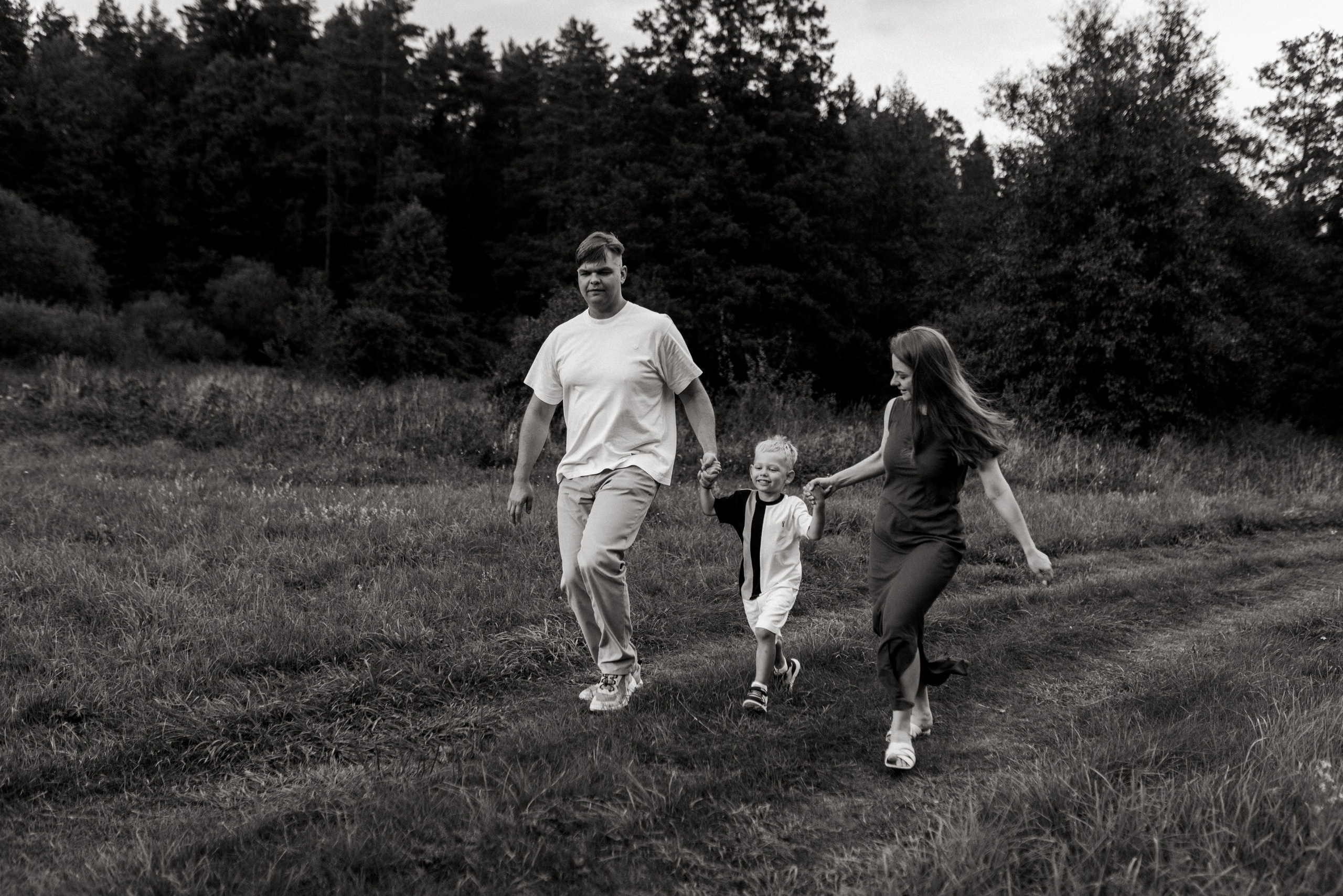 Алена+Артем+Миша. Костюшко Кристина — семейный и свадебный фотограф в Минске