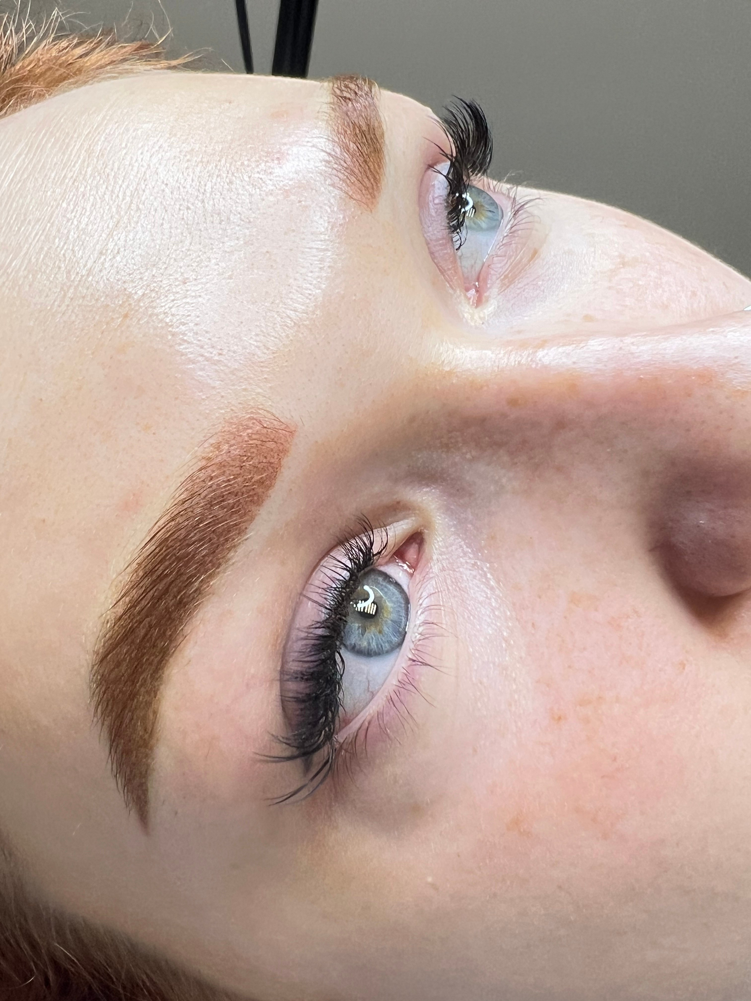 Оксана. Студия перманентного макияжа, косметологии и массажа SYMMETRY в Москве, м. Киевская