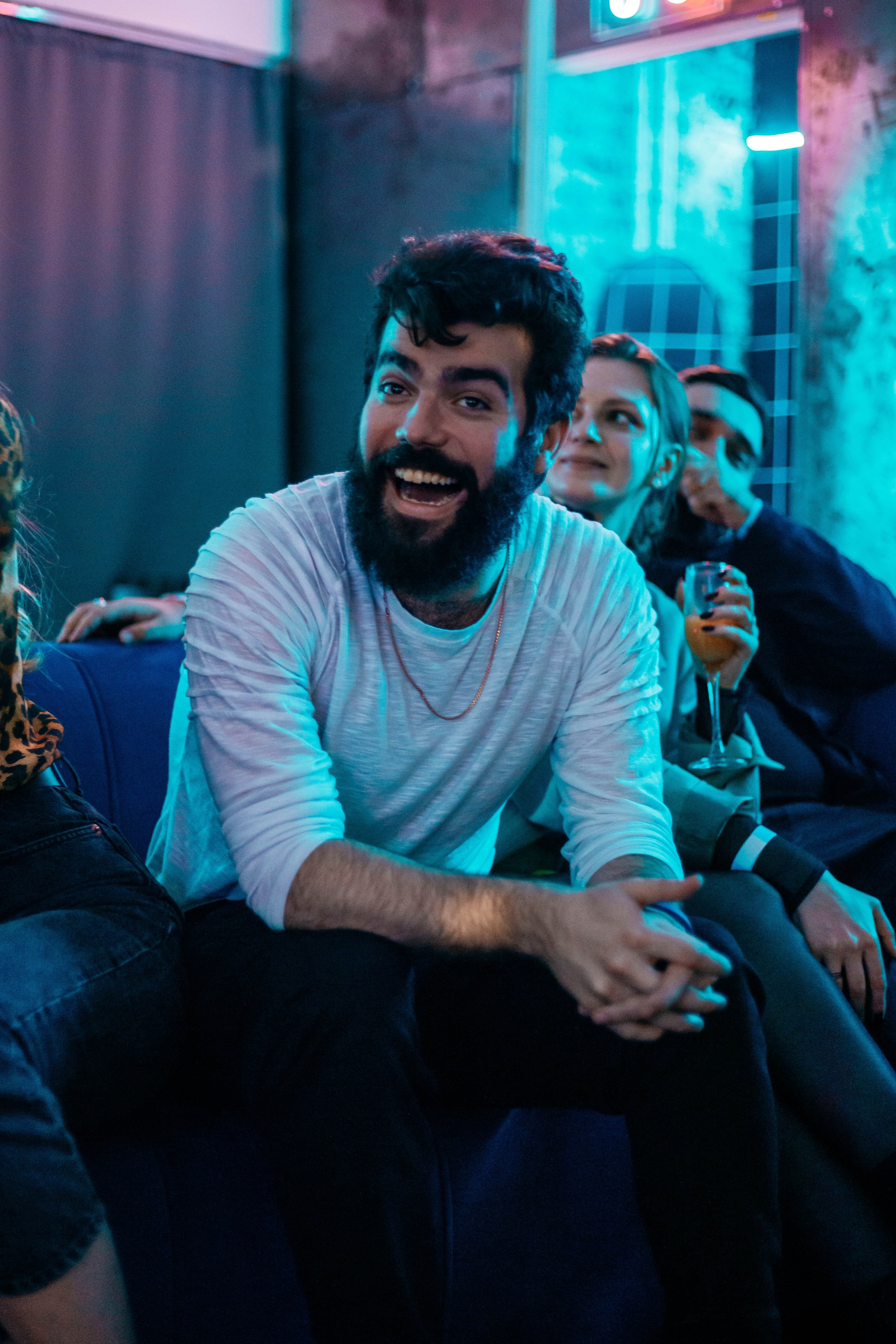 ЮНОСТЬ ВСЁ ПРОСТИТ