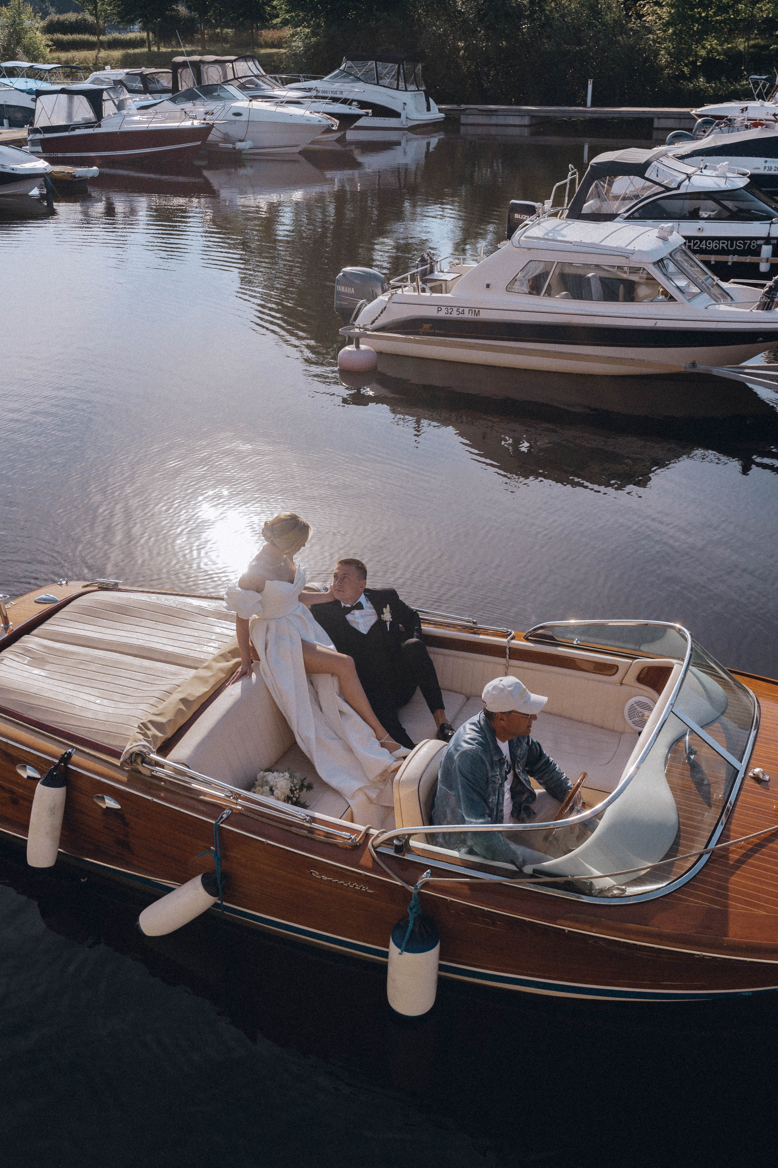 СВАДЕНБНАЯ СЬЕМКА НА КАТЕРЕ ПО КАНАЛАМ САНКТ-ПЕТЕРБУРГА И В АКВАТОРИИ НЕВЫ. Профессиональный фотограф, Санкт-Петербург — Виктория Богомолова