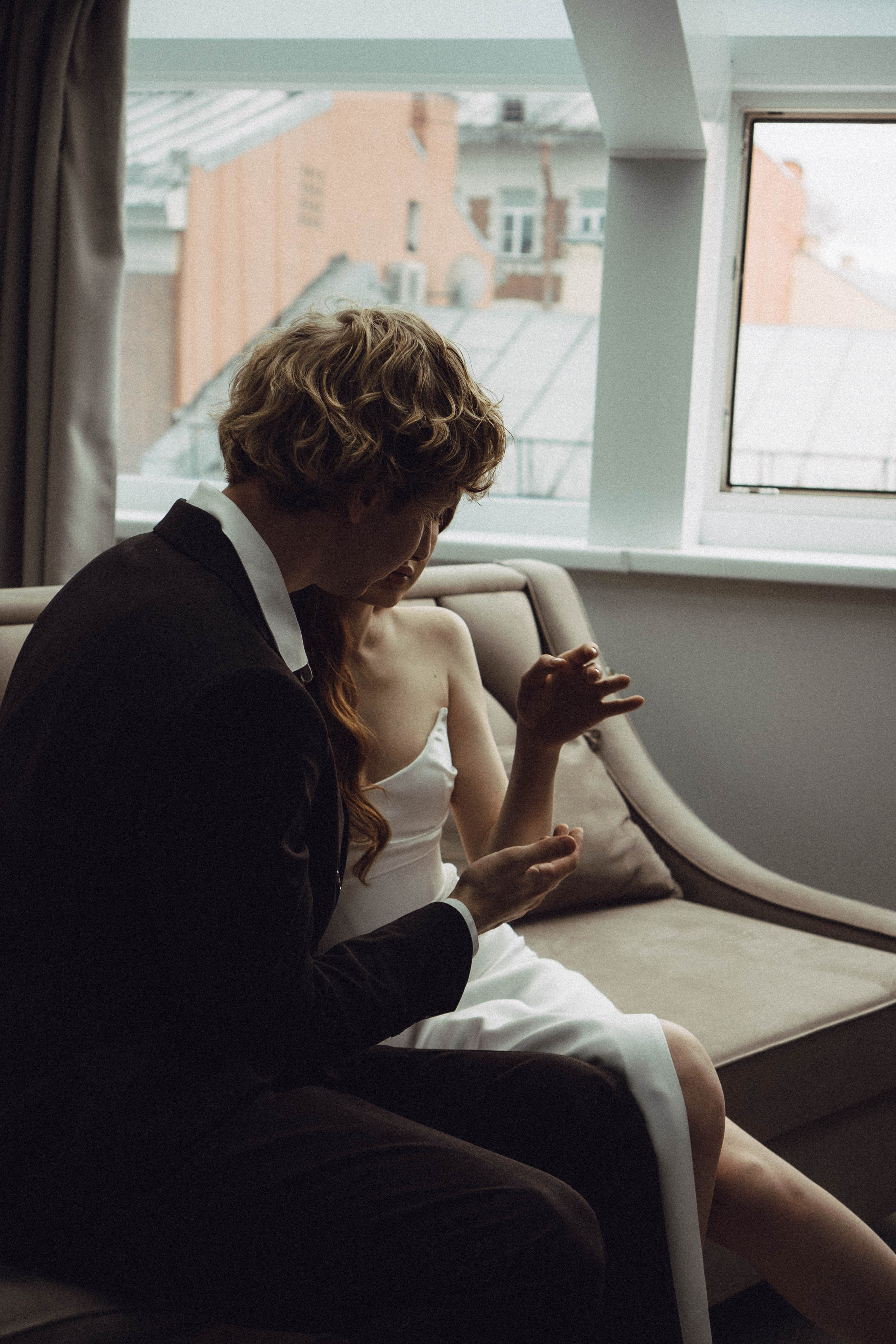 СВАДЕБНАЯ СЬЕМКА В ОТЕЛЕ. СБОРЫ ЖЕНИХА И НЕВЕСТЫ И ТАКЖЕ ТОР И ПОДГОТОВКА К ПРОГУЛКЕ. Профессиональный фотограф, Санкт-Петербург — Виктория Богомолова