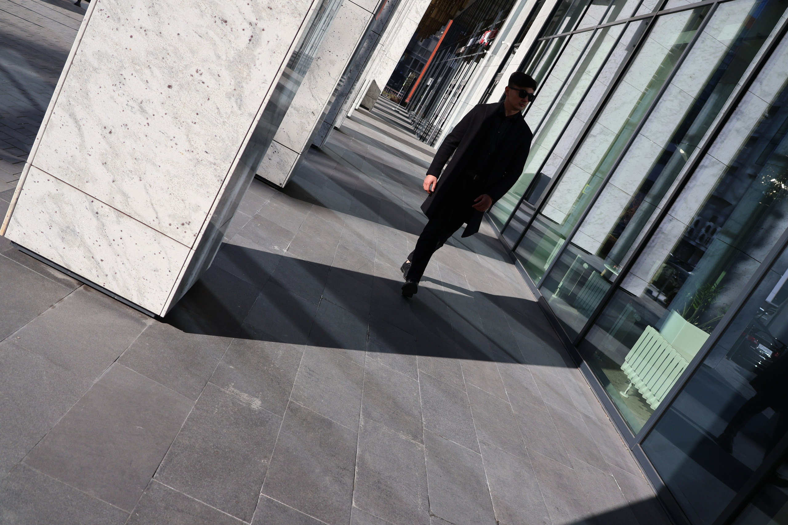 Мужской портрет на улице