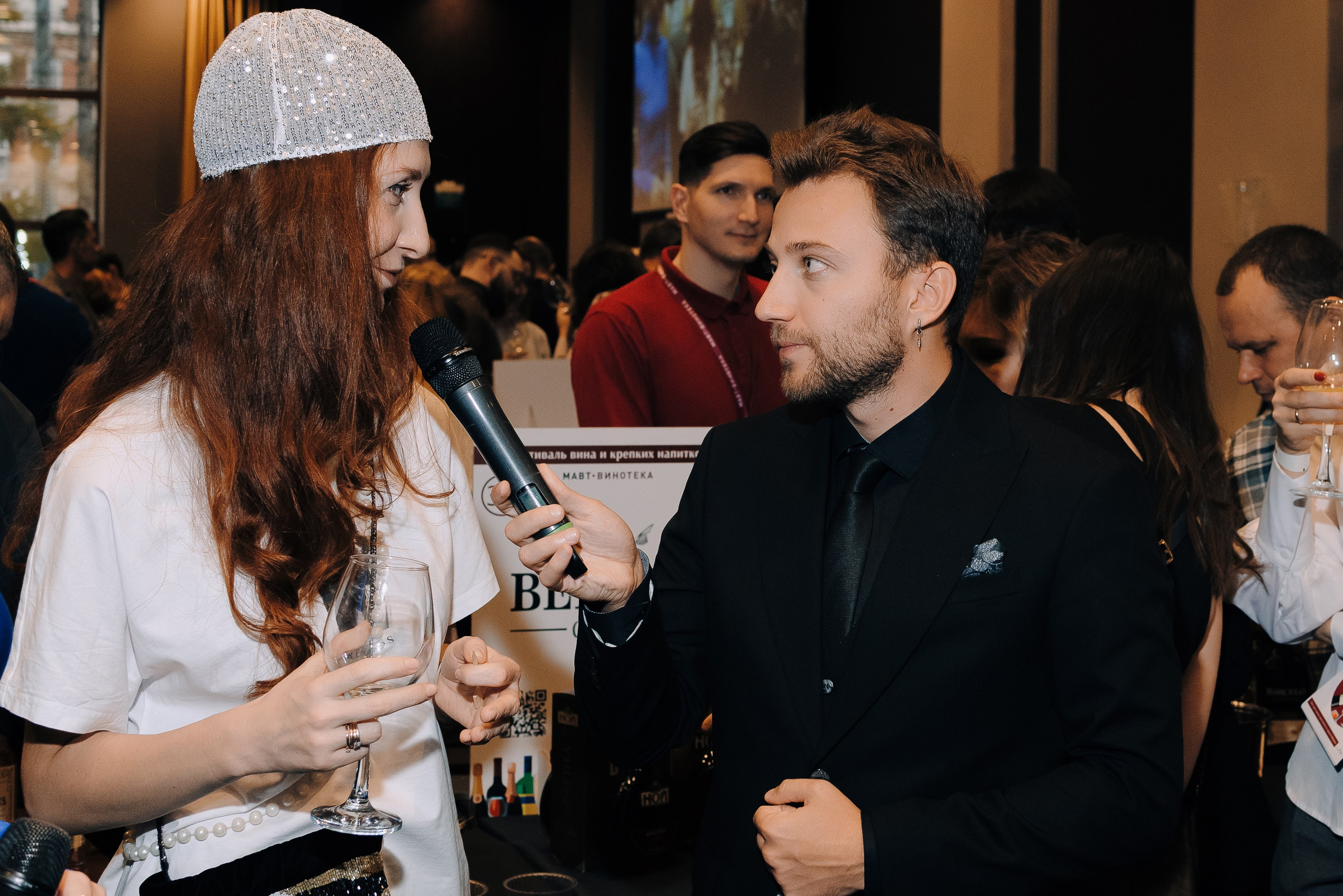 ФЕСТИВАЛЬ ВИНА И КРЕПКИХ НАПИТКОВ МАВТ-ВИНОТЕКА. Репортажный фотограф Зуев Роман г. Челябинск