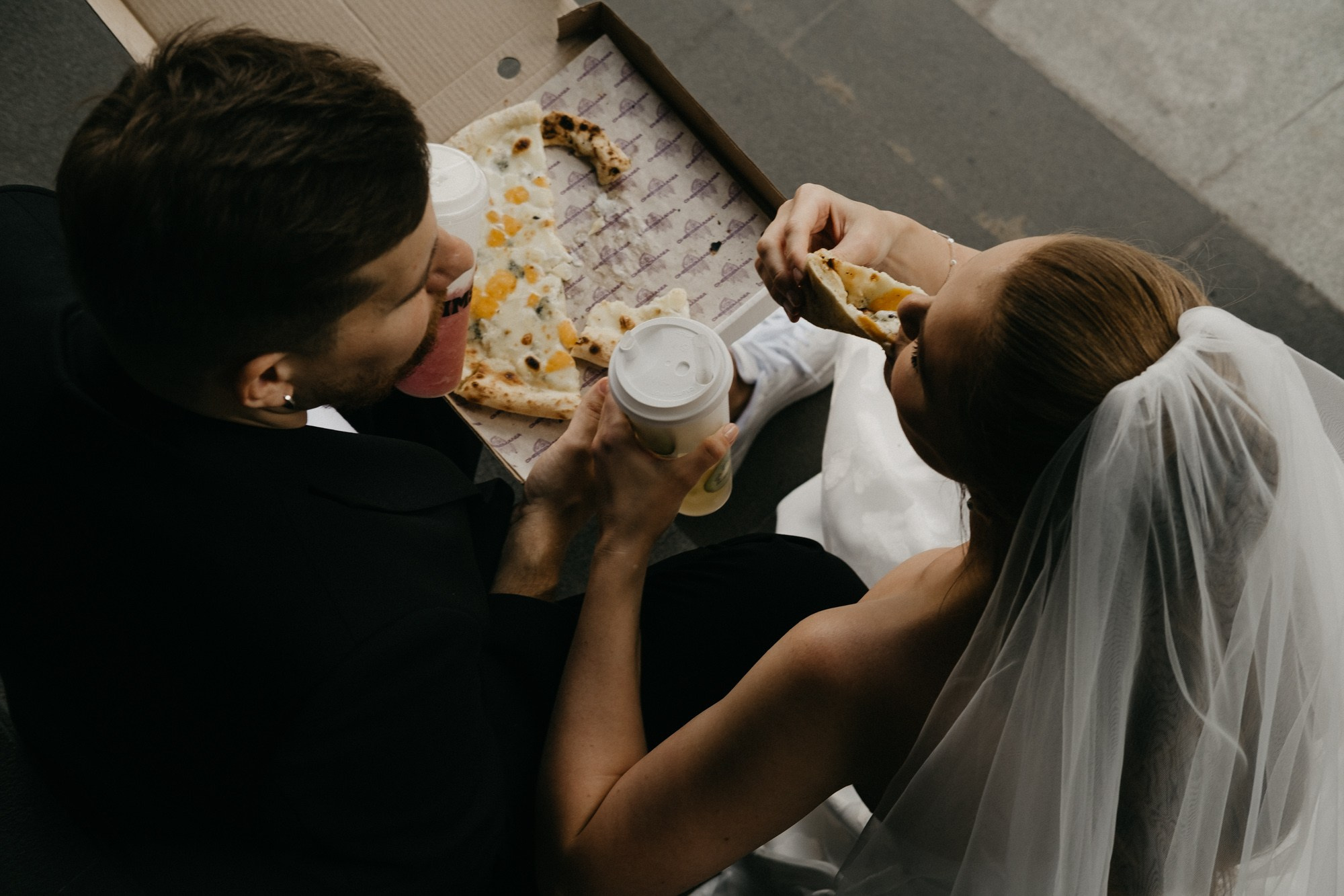 «ты красивый» — «нет, ты!». Свадебный фотограф Александра Тюлякова