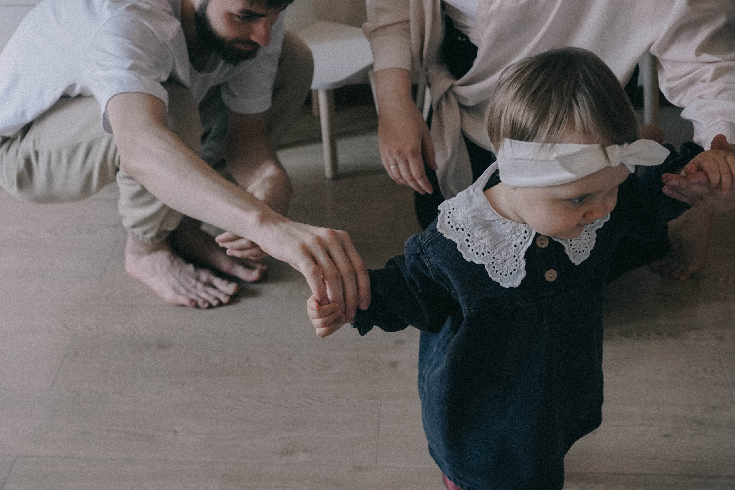 Она стала его нежностью. Семейный и свадебный фотограф
