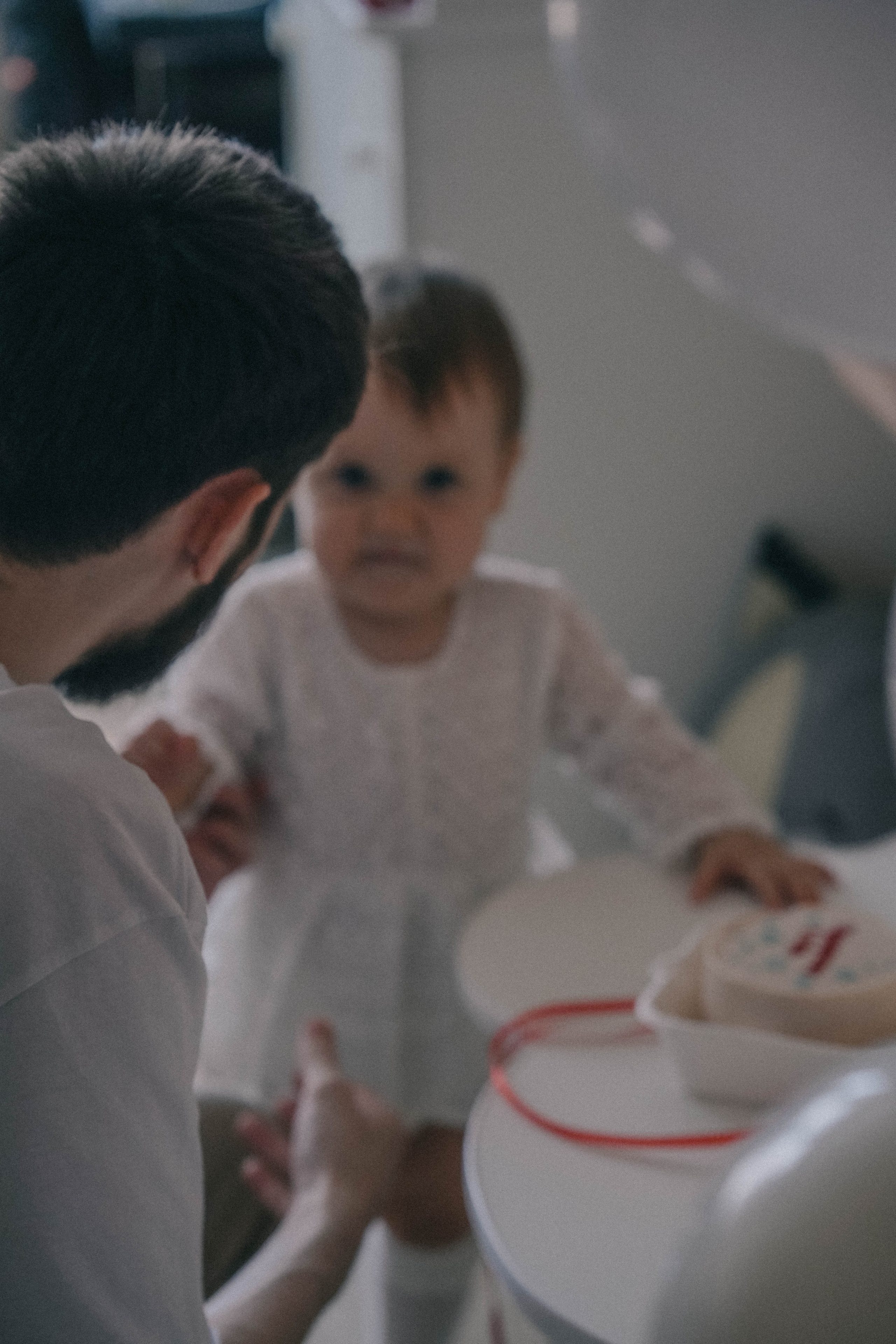 Она стала его нежностью. Семейный и свадебный фотограф