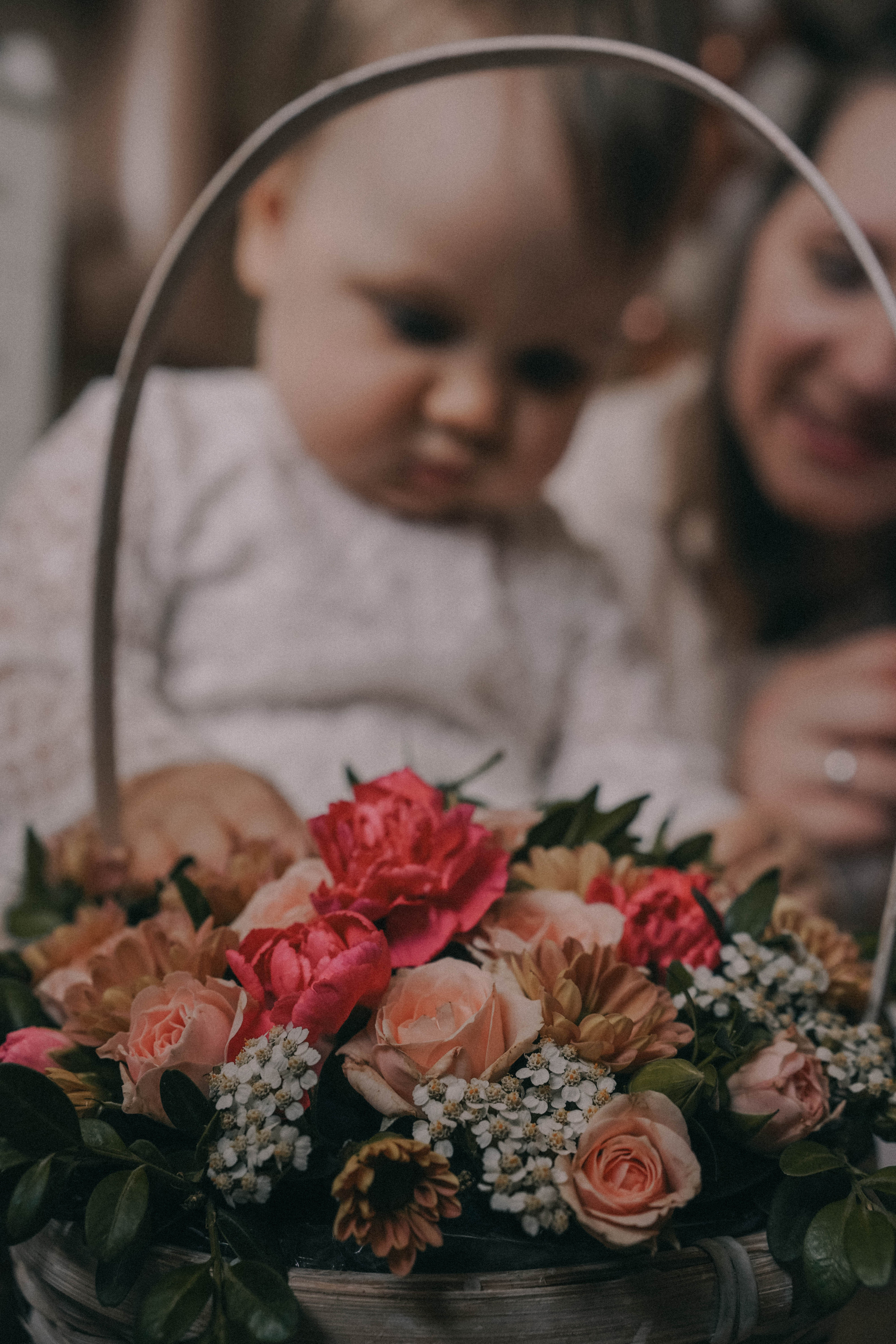 Она стала его нежностью. Семейный и свадебный фотограф